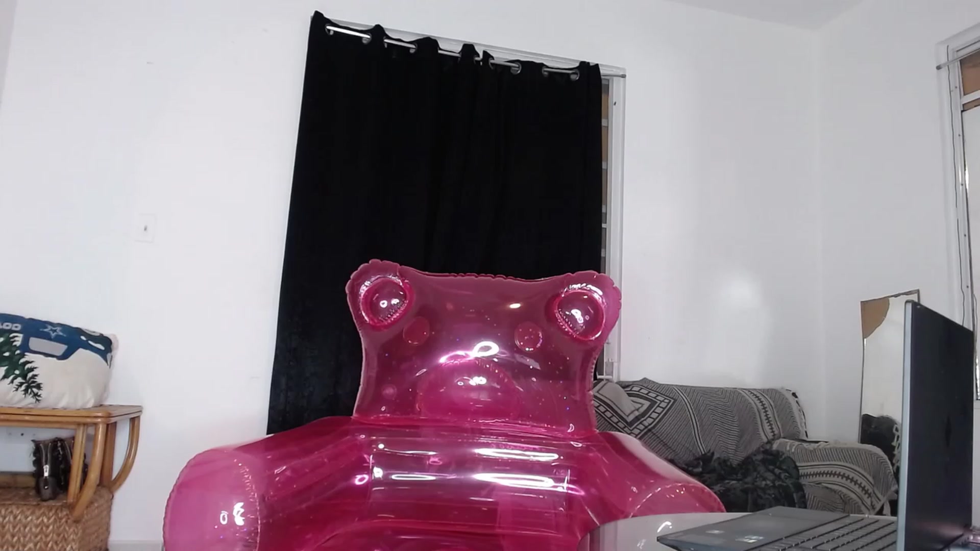 Gallery image thumbnail from HollyHanna's myfreecams stream on, 01/21/2023, 01:04 image 19 of 20
