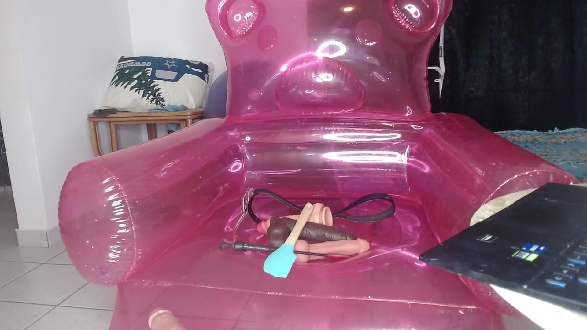 Gallery image thumbnail from HollyHanna's myfreecams stream on, 01/23/2023, 05:50 image 17 of 20