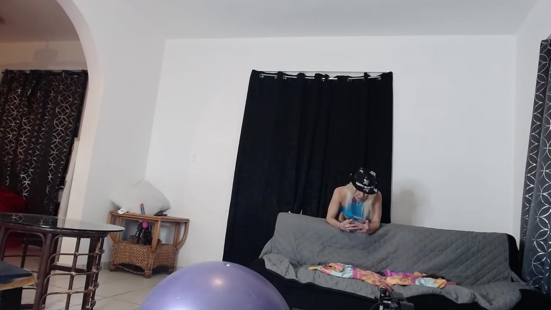 Gallery image thumbnail from HollyHanna's myfreecams stream on, 02/04/2023, 01:19 image 7 of 20