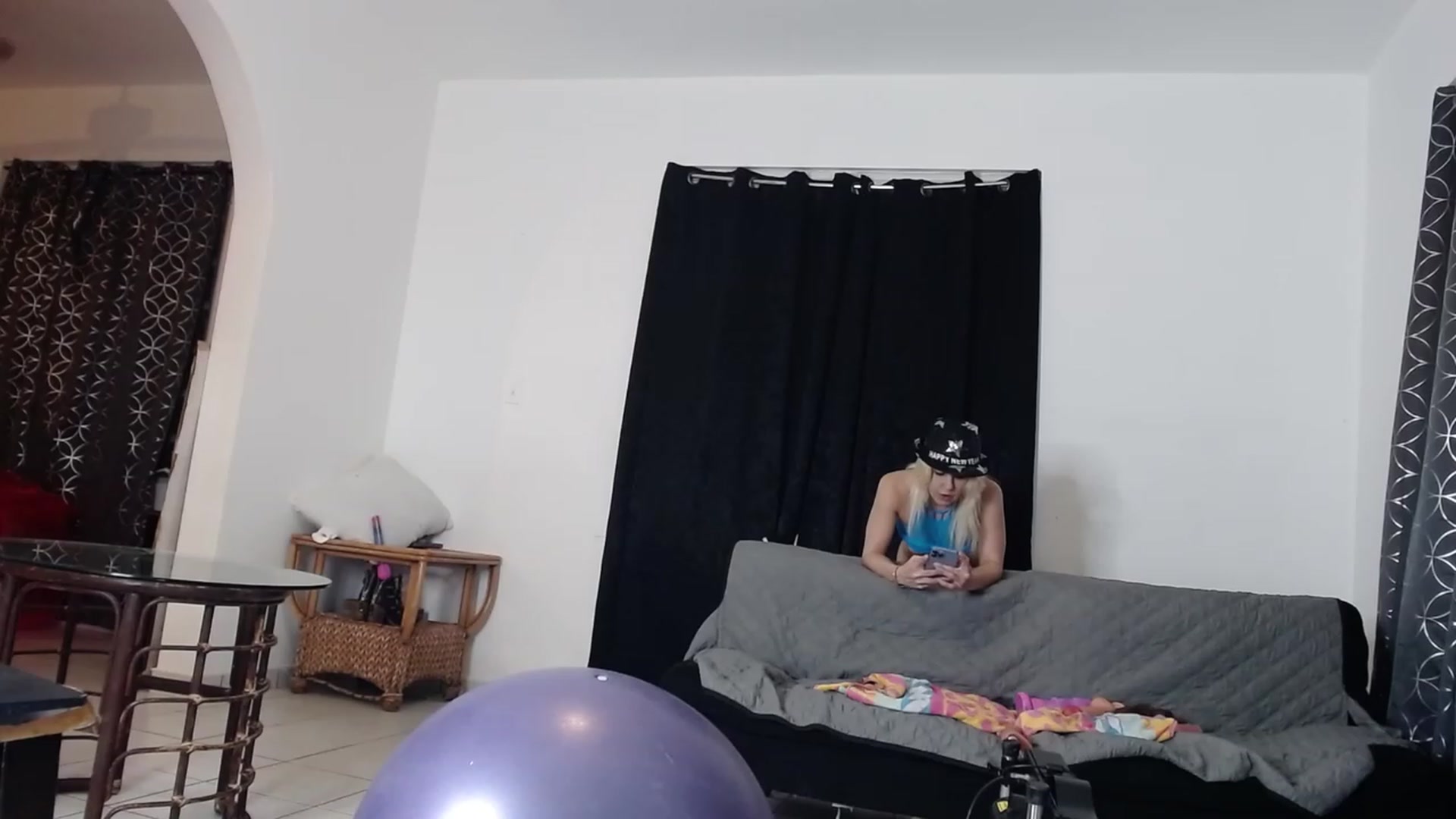 Gallery image thumbnail from HollyHanna's myfreecams stream on, 02/04/2023, 01:19 image 5 of 20