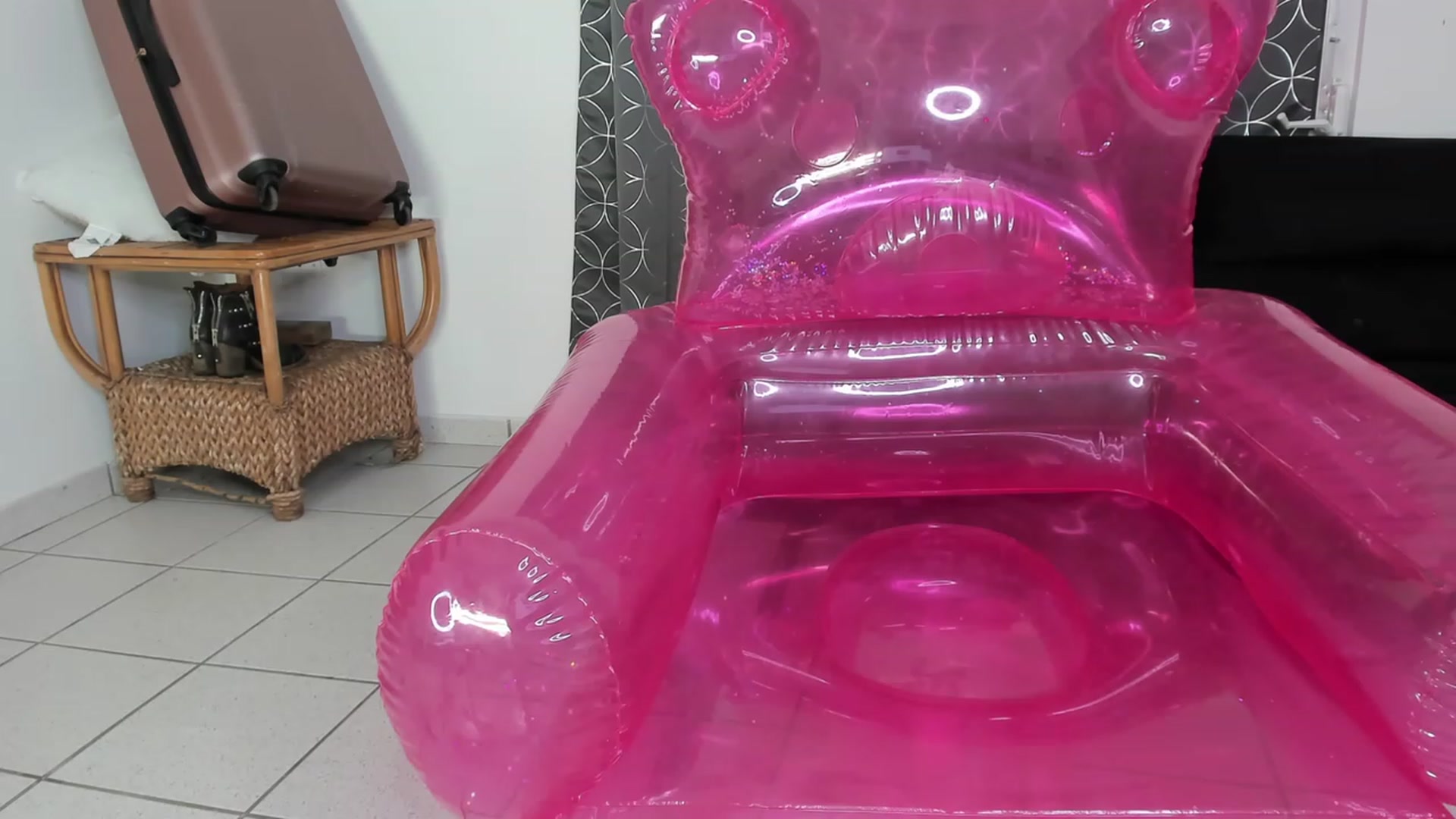Gallery image thumbnail from HollyHanna's myfreecams stream on, 02/08/2023, 05:45 image 15 of 20