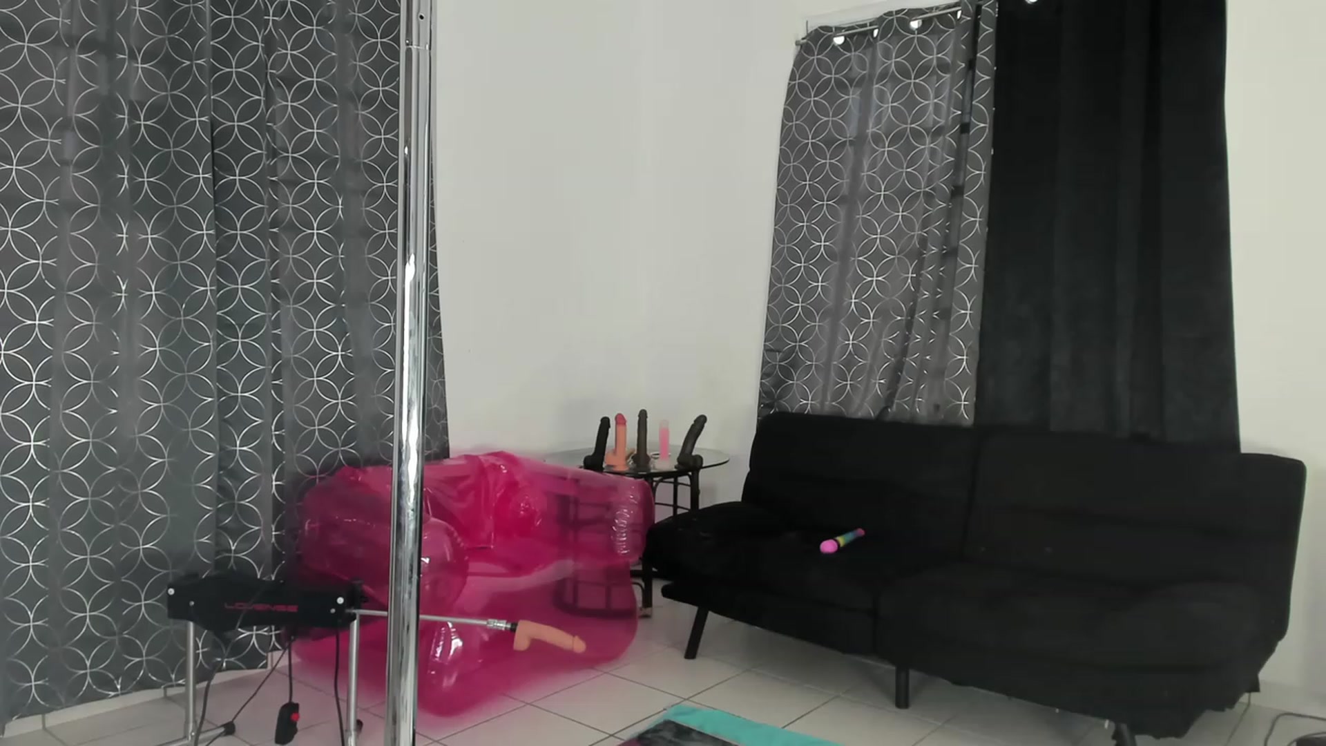 Gallery image thumbnail from HollyHanna's myfreecams stream on, 02/22/2023, 20:37 image 6 of 20
