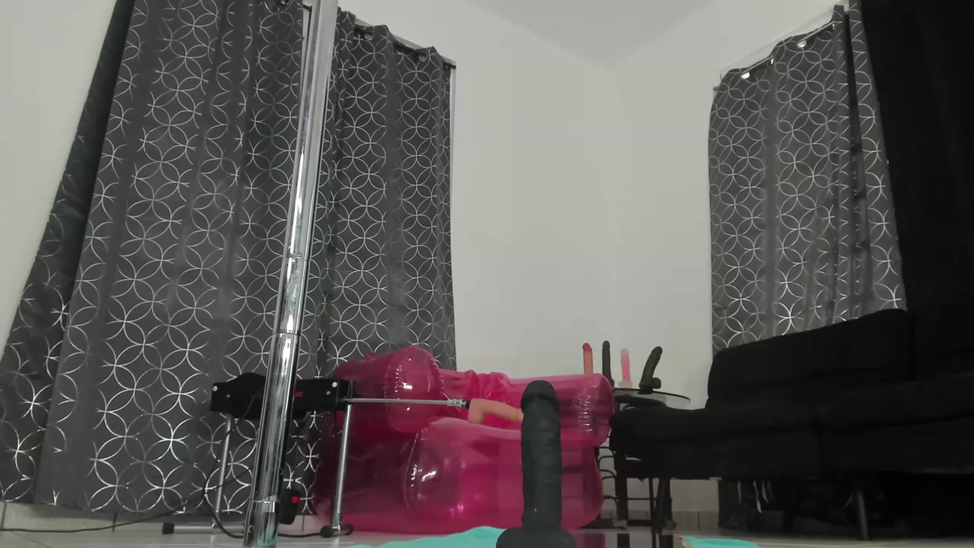Gallery image thumbnail from HollyHanna's myfreecams stream on, 02/22/2023, 20:37 image 15 of 20