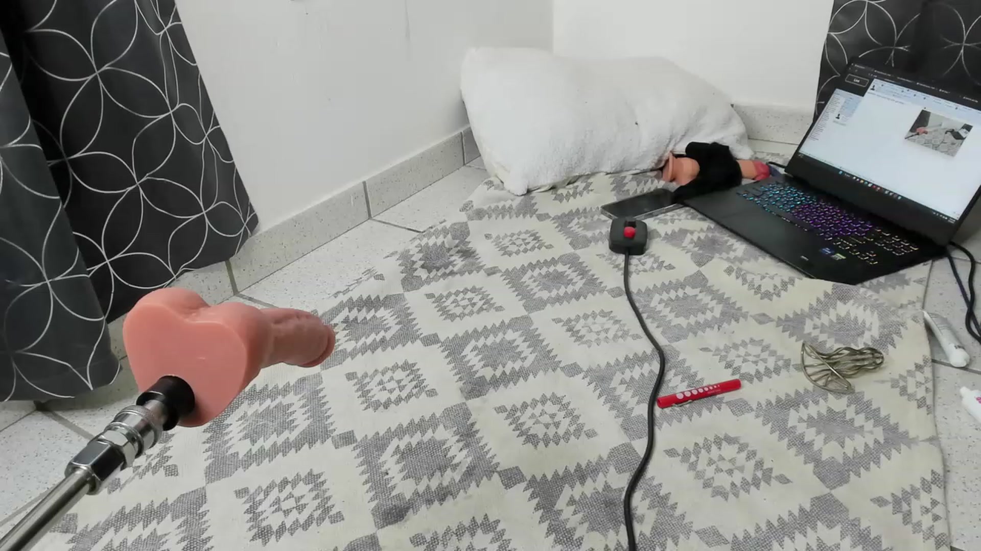 Gallery image thumbnail from HollyHanna's myfreecams stream on, 03/03/2023, 04:35 image 6 of 20
