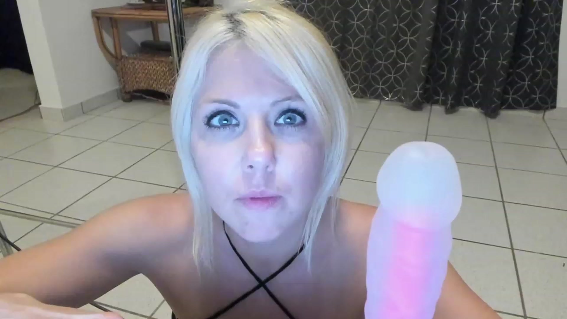 Gallery image thumbnail from HollyHanna's myfreecams stream on, 03/16/2023, 24:51 image 13 of 20