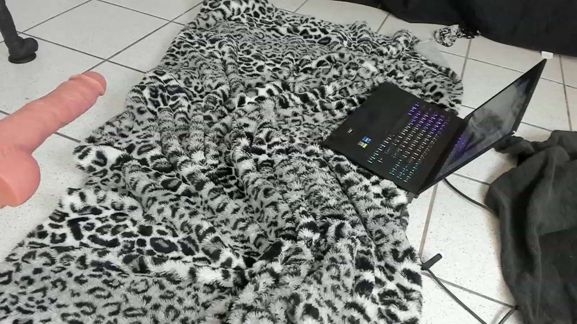 Gallery image thumbnail from HollyHanna's myfreecams stream on, 03/24/2023, 01:58 image 17 of 20