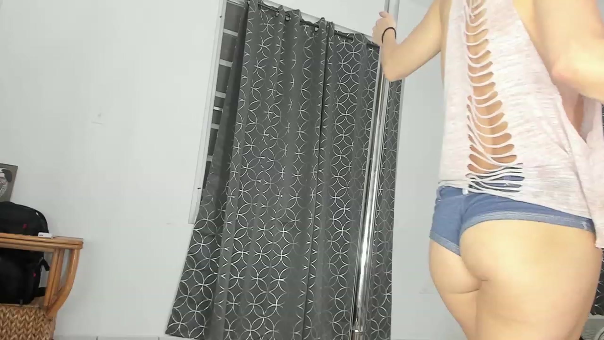 Gallery image thumbnail from HollyHanna's myfreecams stream on, 03/28/2023, 24:14 image 11 of 20