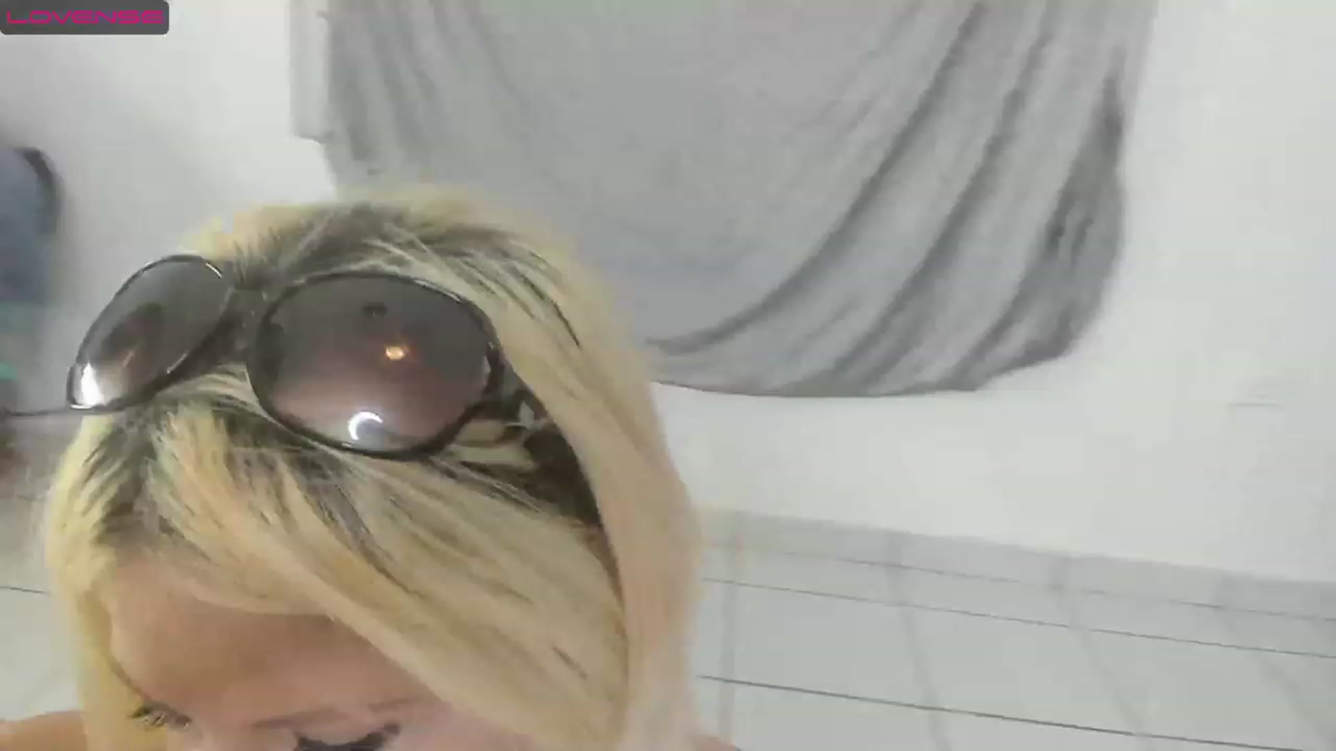 Gallery image thumbnail from HollyHanna's myfreecams stream on, 04/08/2023, 23:59 image 15 of 20
