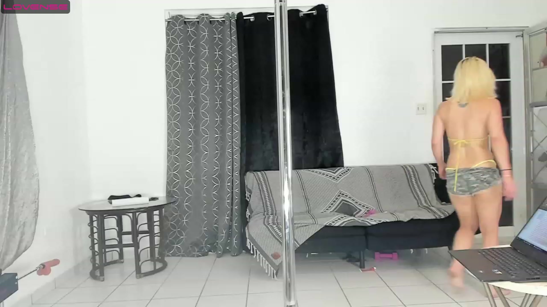 Gallery image thumbnail from HollyHanna's myfreecams stream on, 04/13/2023, 02:27 image 1 of 20