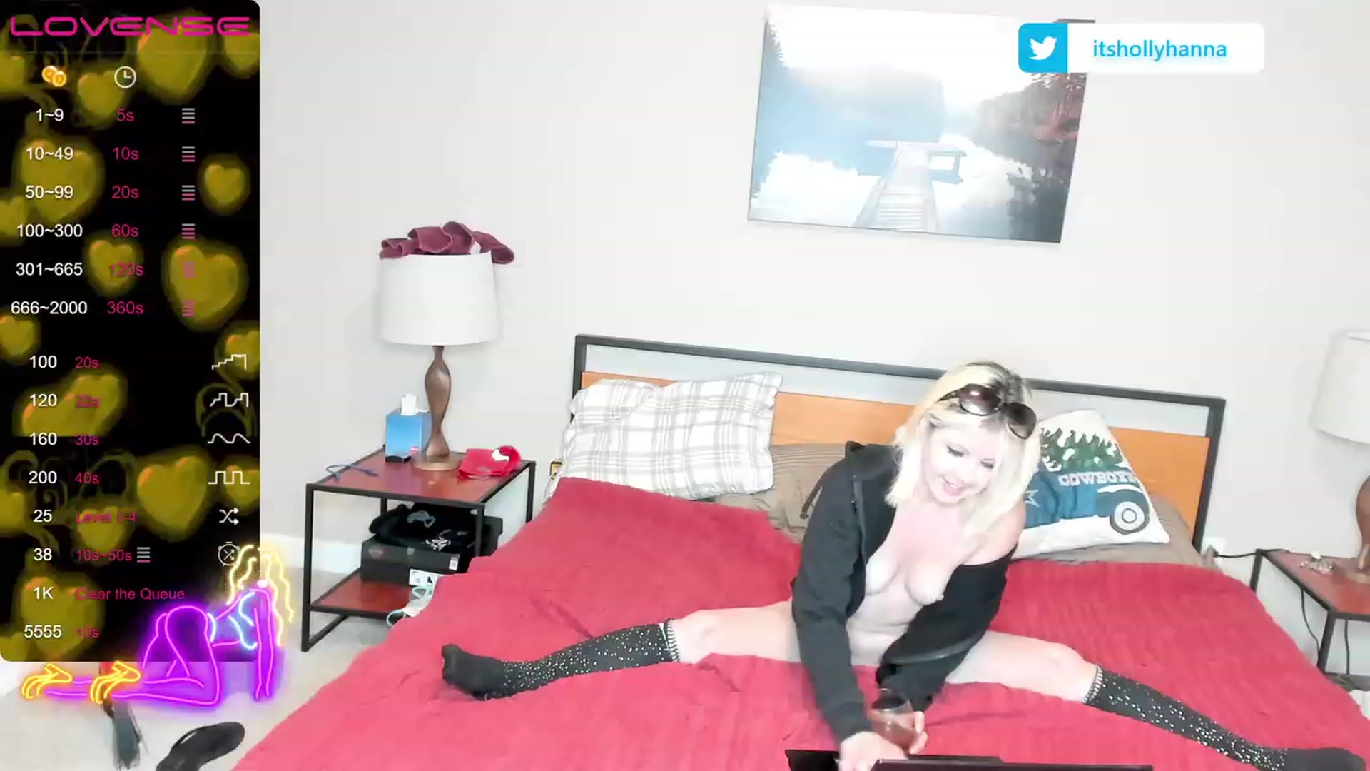 Gallery image thumbnail from HollyHanna's myfreecams stream on, 05/08/2023, 24:50 image 17 of 20