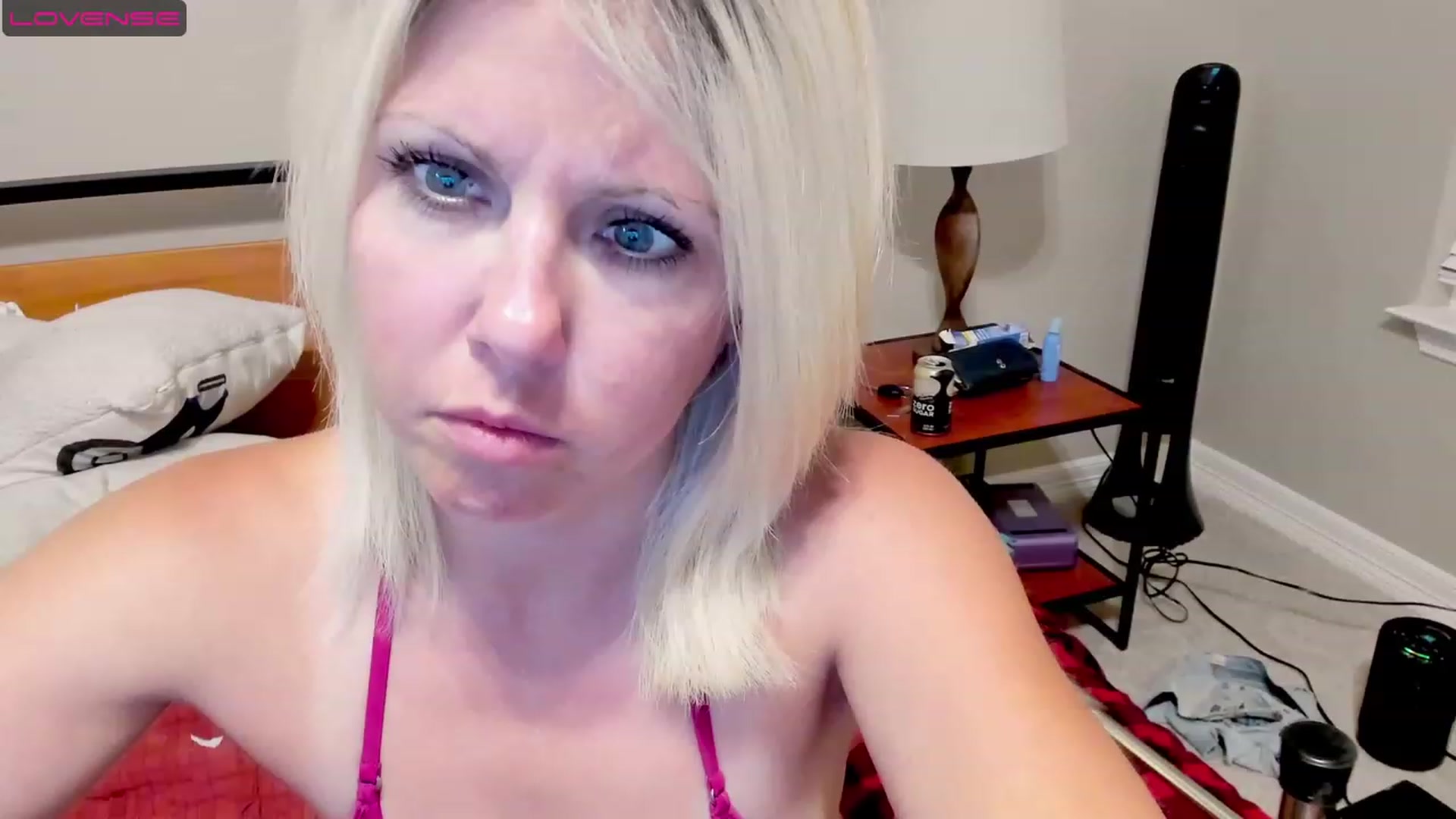 Gallery image thumbnail from HollyHanna's myfreecams stream on, 06/16/2023, 04:21 image 19 of 20