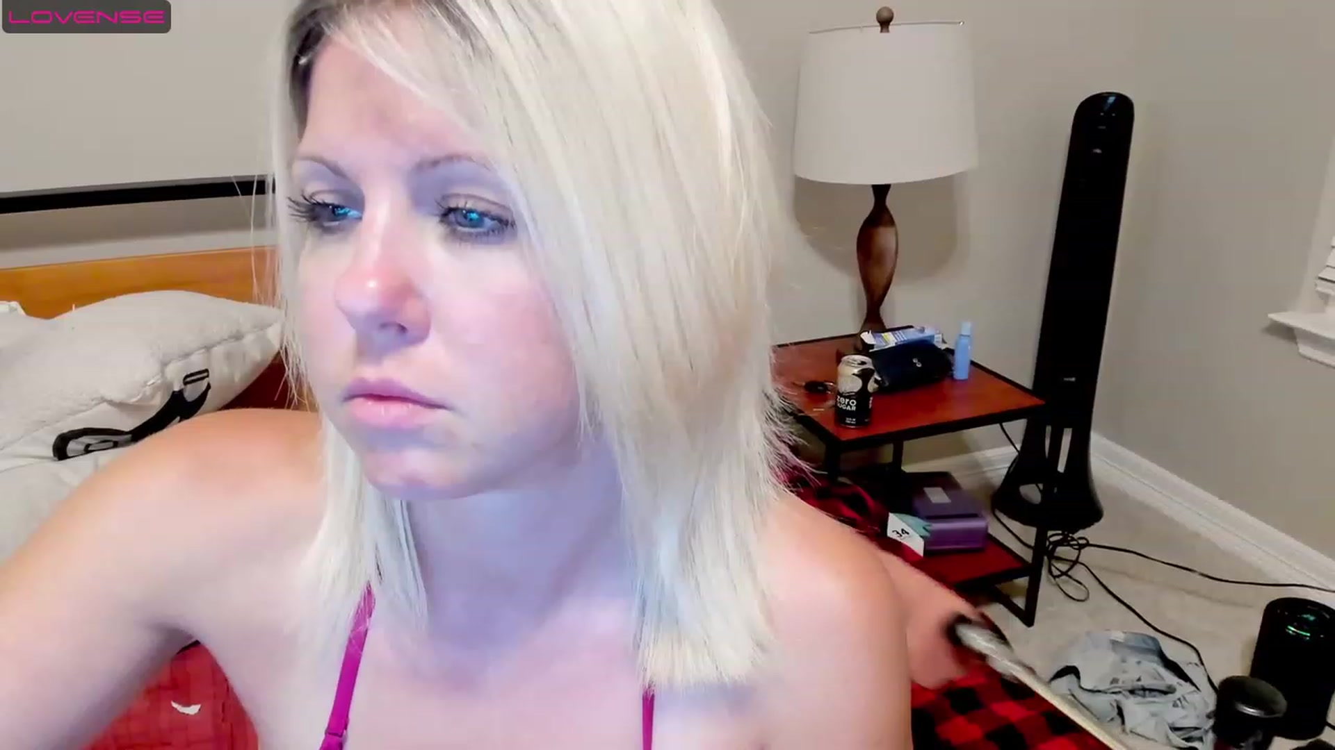 Gallery image thumbnail from HollyHanna's myfreecams stream on, 06/16/2023, 04:21 image 16 of 20