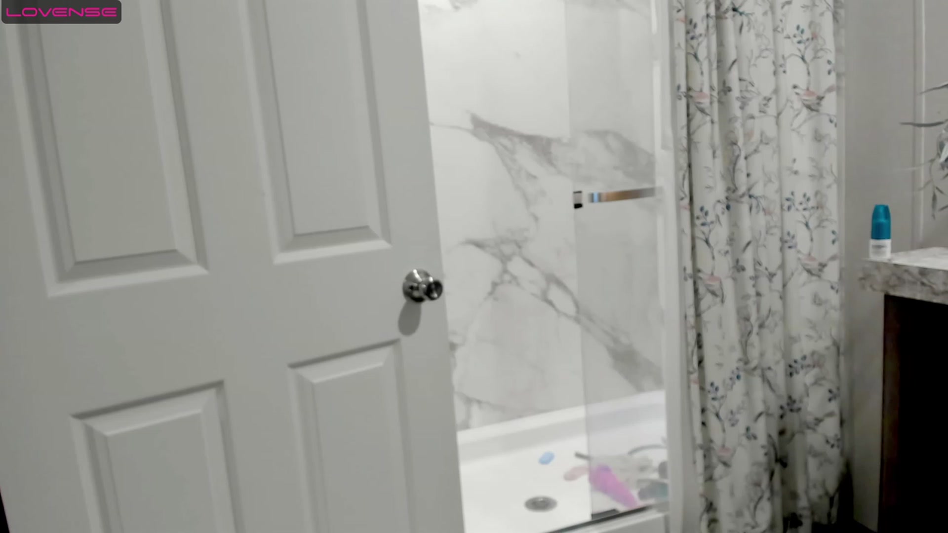 Gallery image thumbnail from HollyHanna's myfreecams stream on, 06/24/2023, 04:36 image 15 of 20