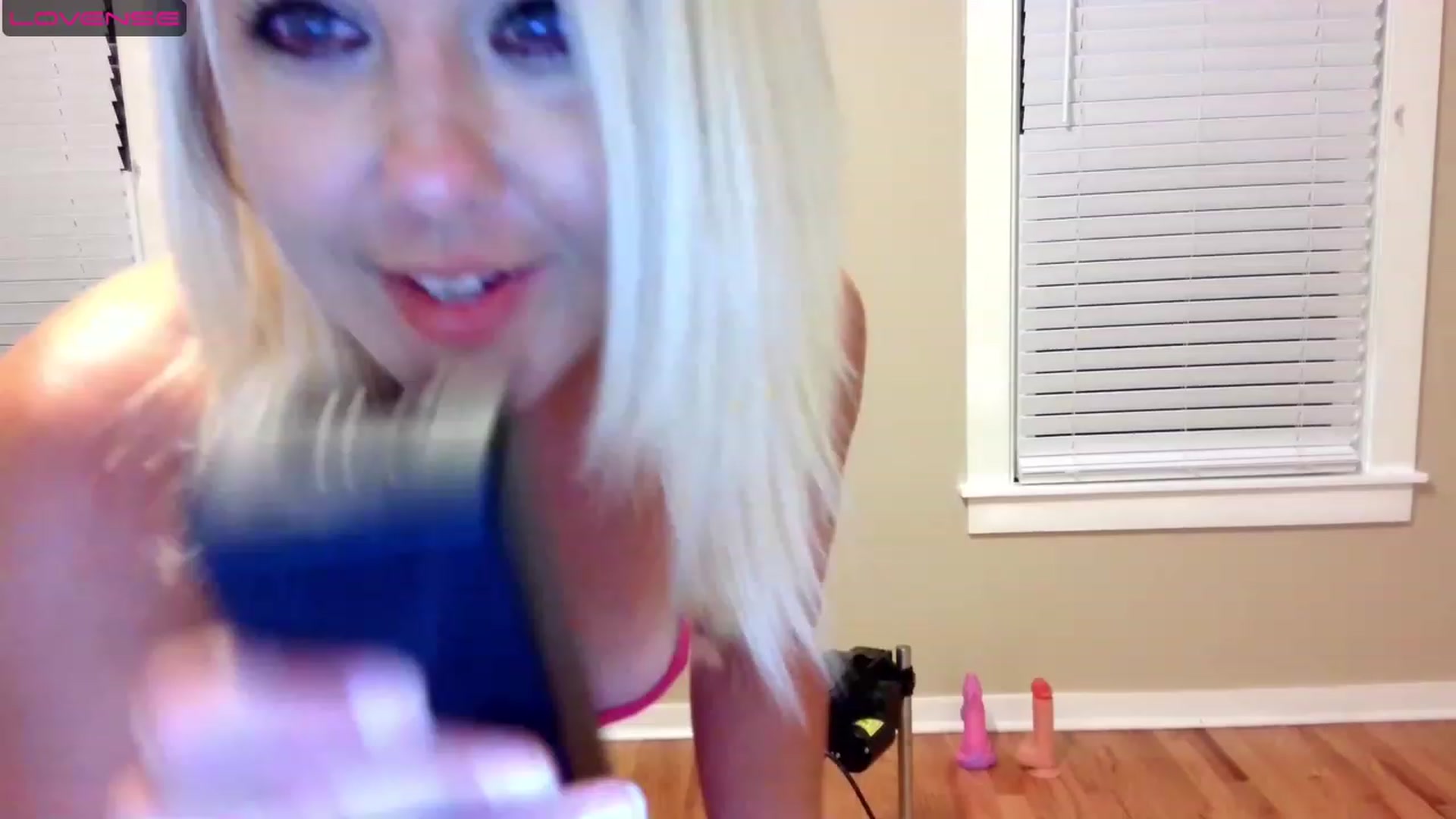 Gallery image thumbnail from HollyHanna's myfreecams stream on, 08/09/2023, 03:22 image 17 of 20