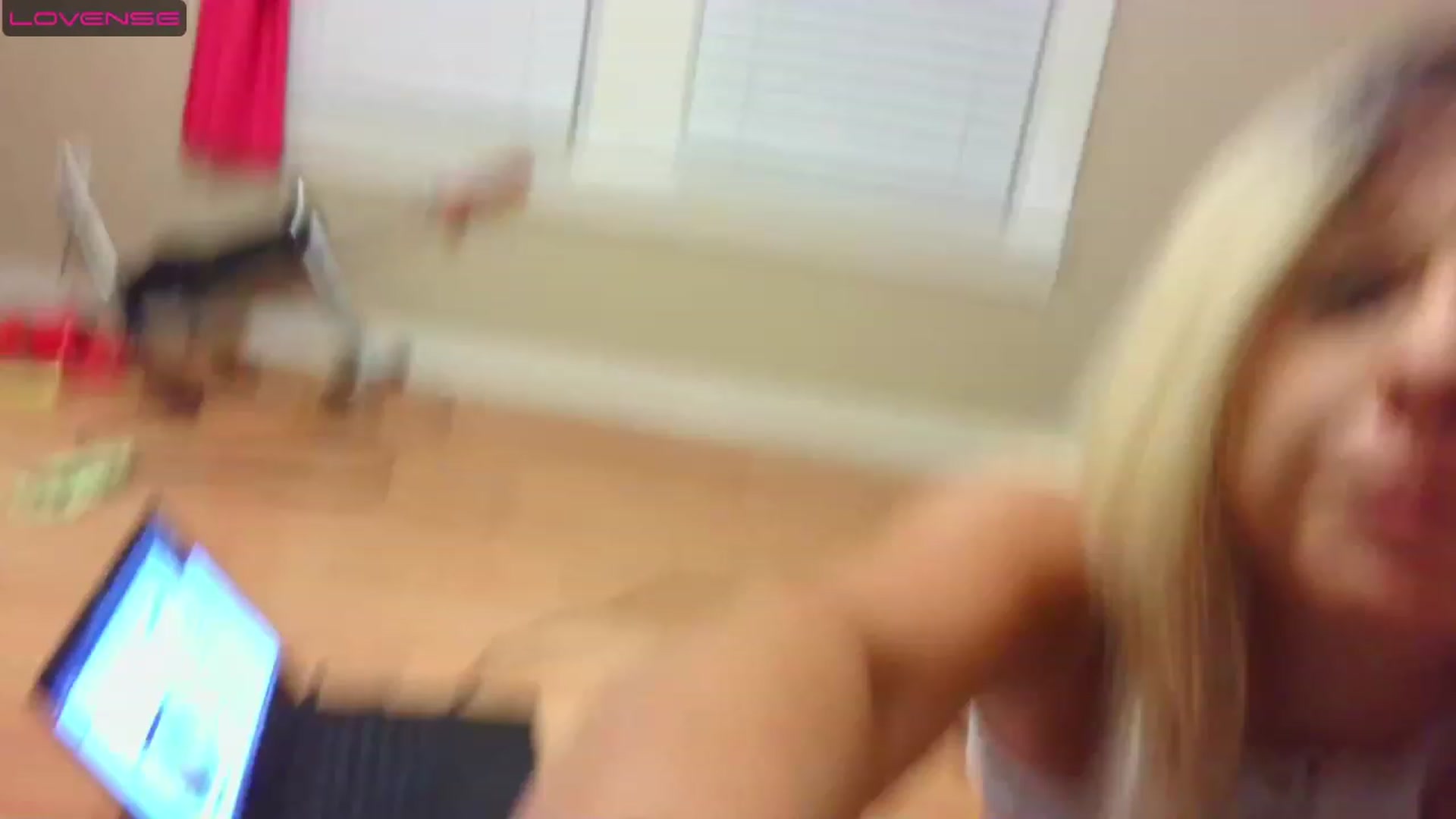 Gallery image thumbnail from HollyHanna's myfreecams stream on, 08/15/2023, 02:06 image 12 of 20