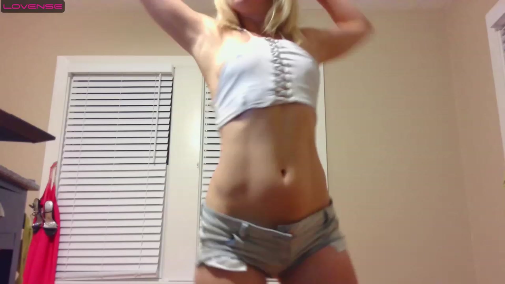Gallery image thumbnail from HollyHanna's myfreecams stream on, 08/15/2023, 04:29 image 1 of 20