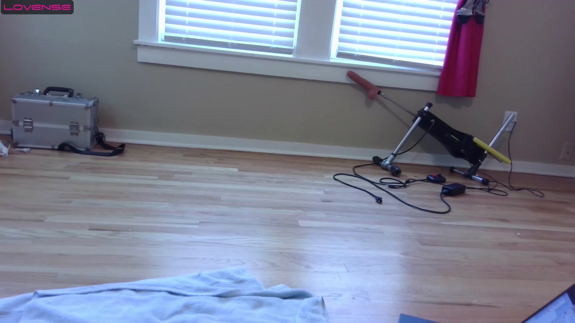 Gallery image thumbnail from HollyHanna's myfreecams stream on, 08/15/2023, 20:35 image 13 of 20