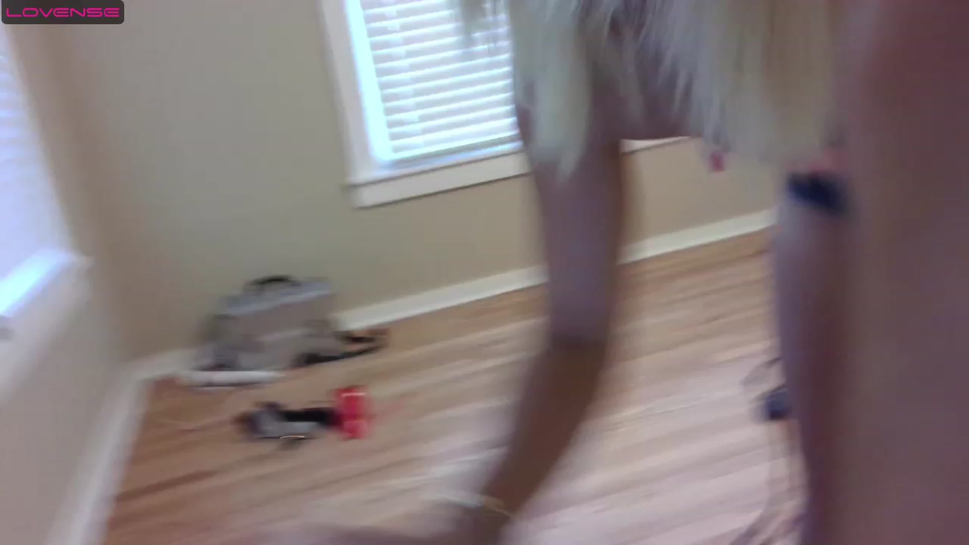 Gallery image thumbnail from HollyHanna's myfreecams stream on, 08/18/2023, 24:07 image 16 of 20