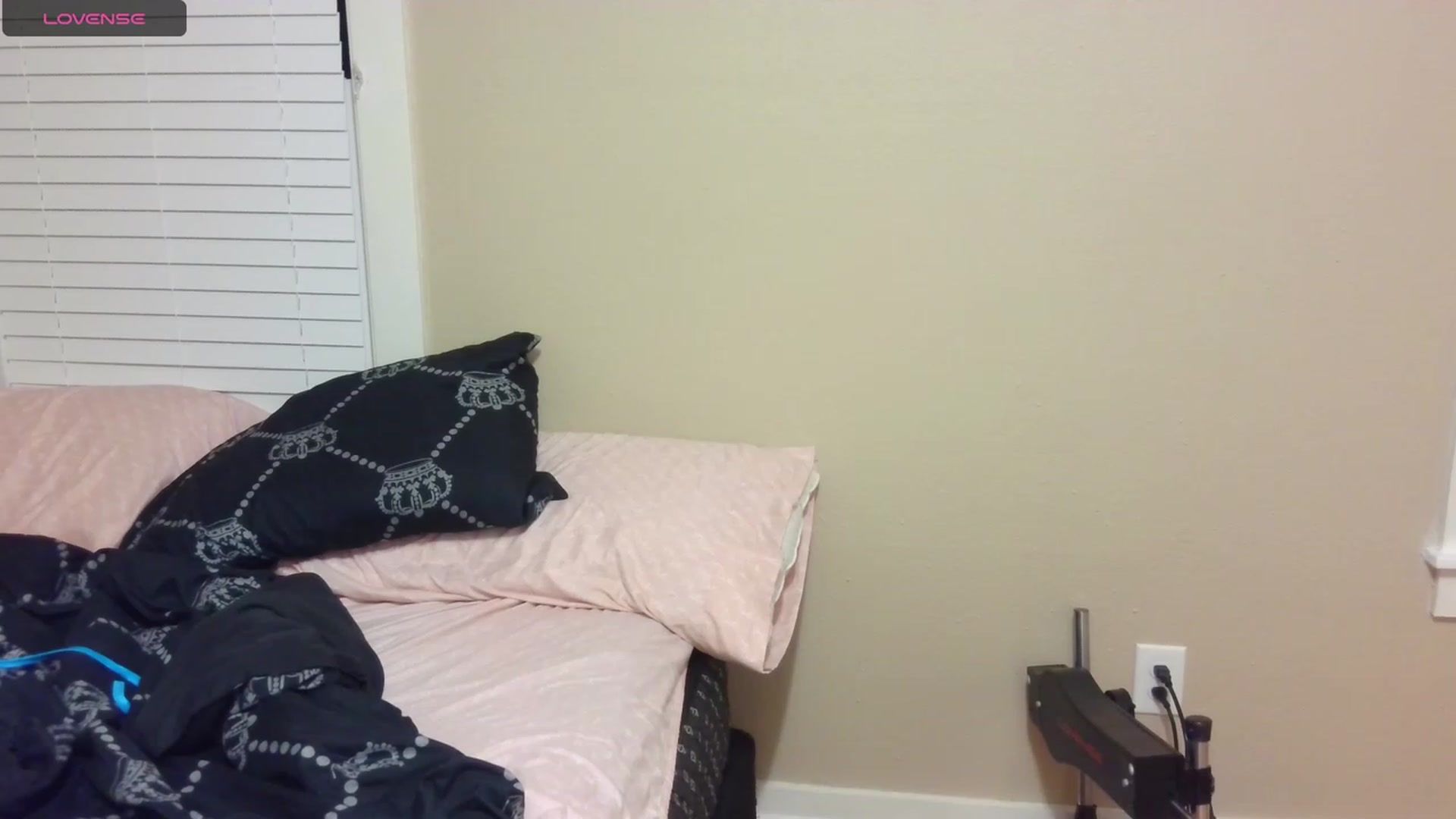 Gallery image thumbnail from HollyHanna's myfreecams stream on, 08/27/2023, 04:07 image 3 of 20