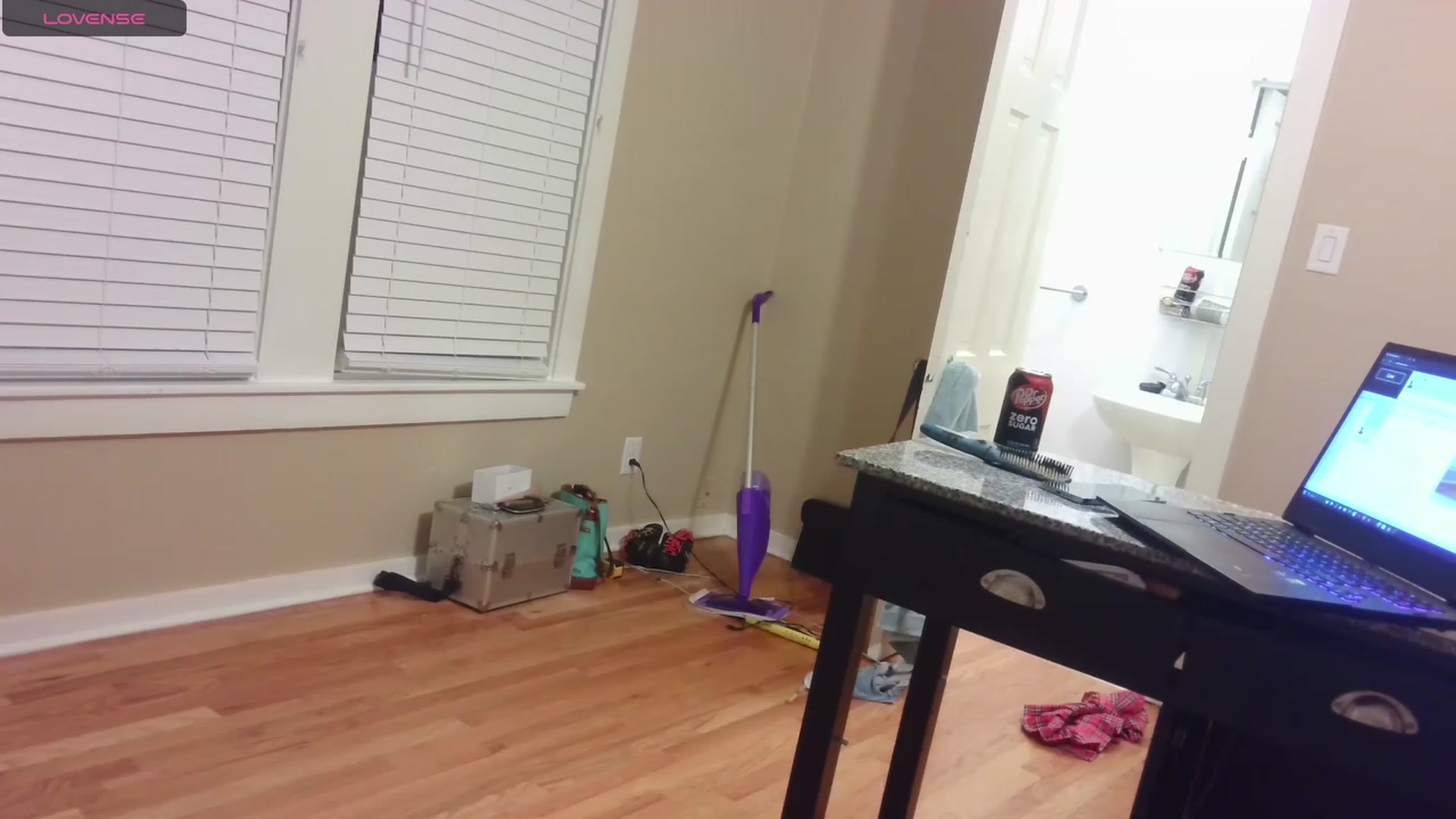 Gallery image thumbnail from HollyHanna's myfreecams stream on, 08/29/2023, 02:19 image 9 of 20