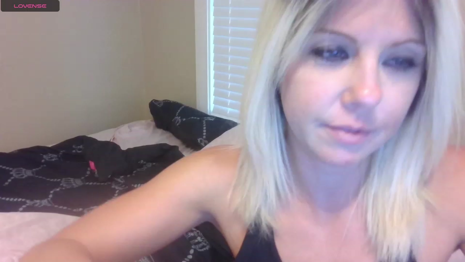 Gallery image thumbnail from HollyHanna's myfreecams stream on, 08/30/2023, 24:10 image 12 of 20