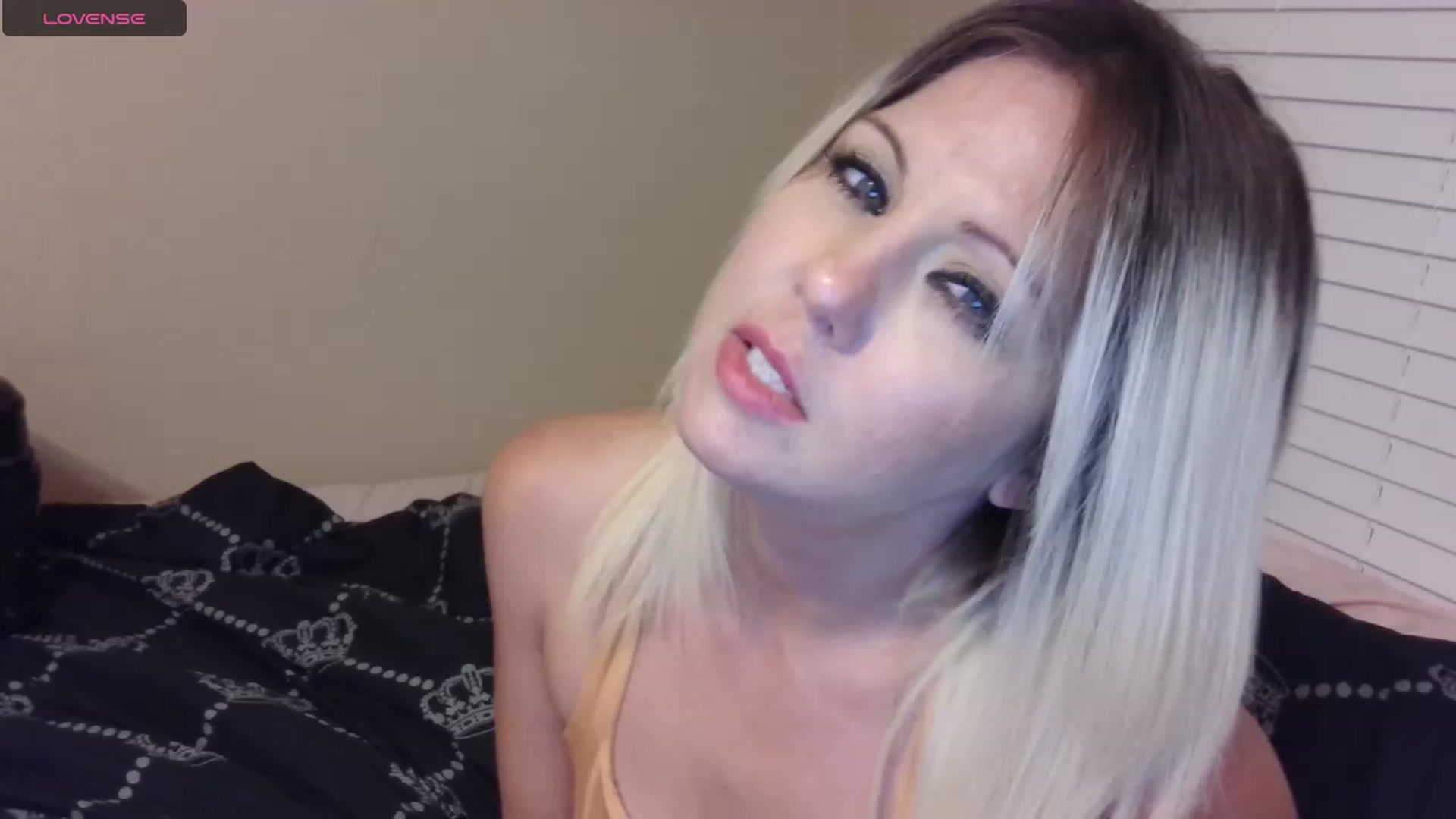 Gallery image thumbnail from HollyHanna's myfreecams stream on, 08/31/2023, 01:35 image 15 of 20