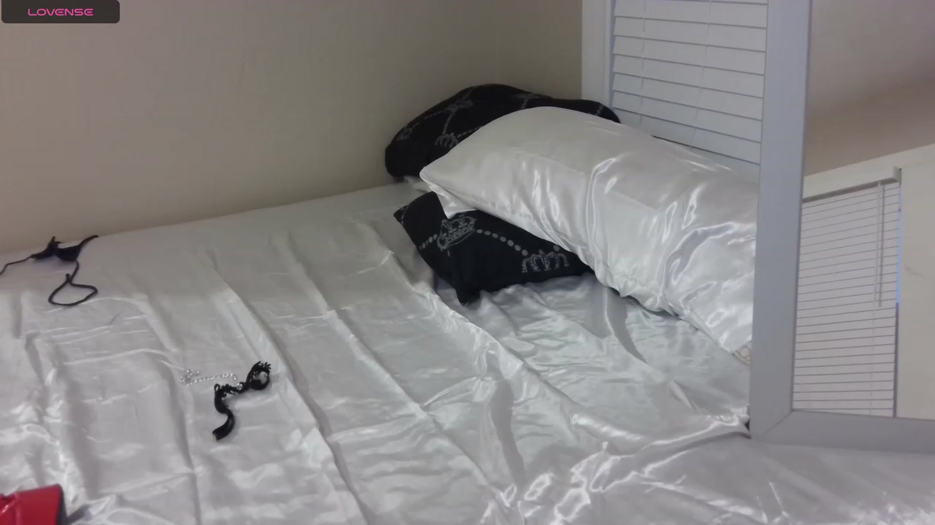Gallery image thumbnail from HollyHanna's myfreecams stream on, 09/04/2023, 01:06 image 9 of 20