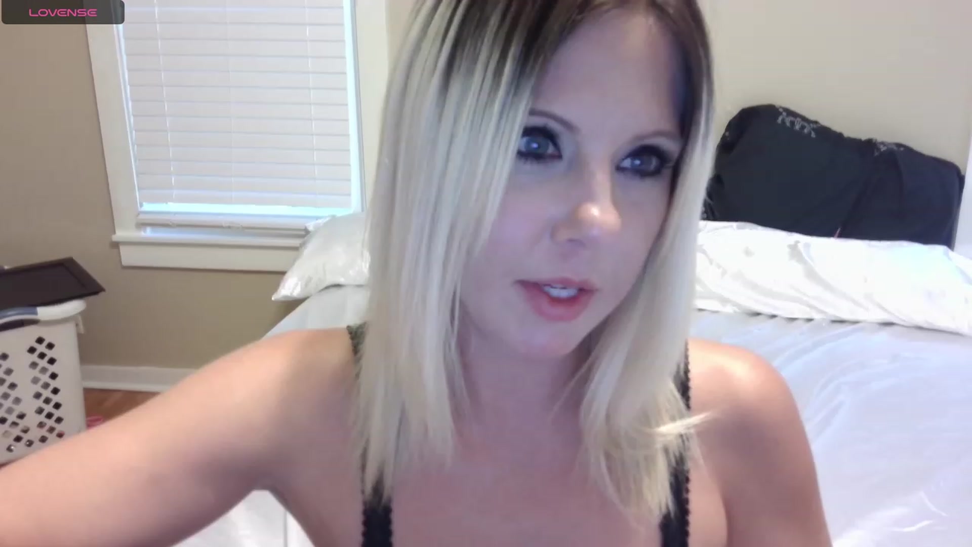 Gallery image thumbnail from HollyHanna's myfreecams stream on, 09/13/2023, 23:55 image 5 of 20
