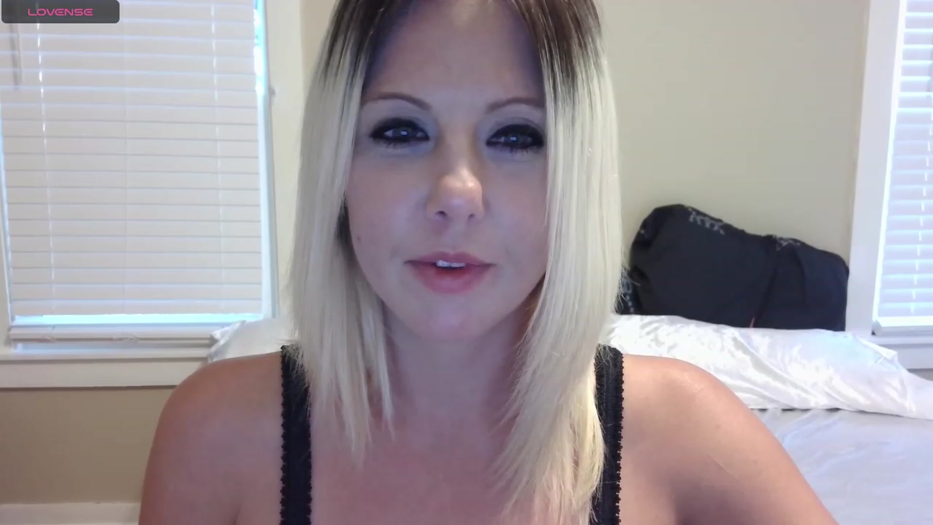 Gallery image thumbnail from HollyHanna's myfreecams stream on, 09/13/2023, 23:55 image 4 of 20
