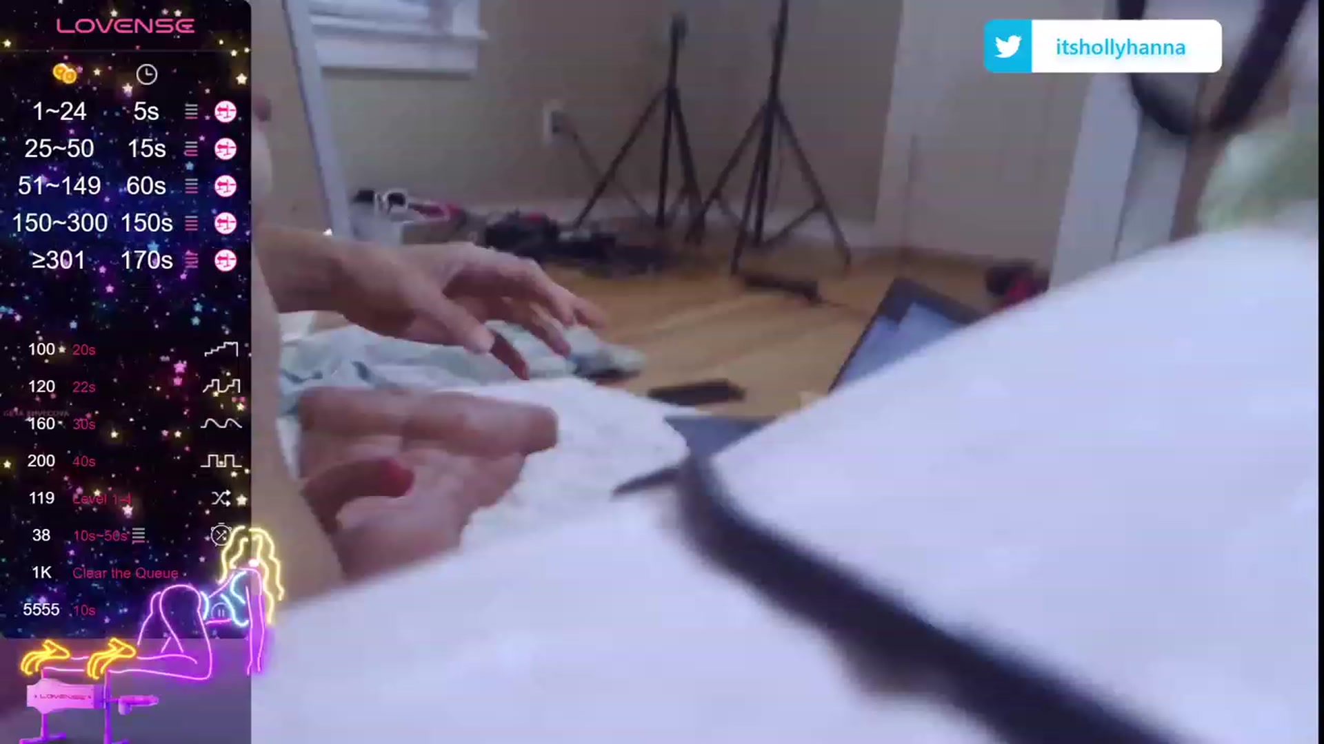 Gallery image thumbnail from HollyHanna's myfreecams stream on, 10/19/2023, 24:02 image 16 of 20