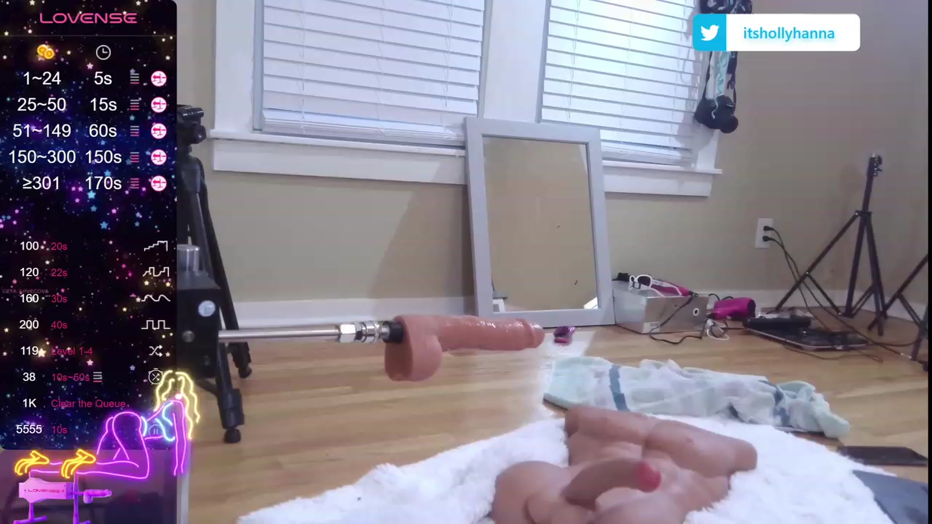 Gallery image thumbnail from HollyHanna's myfreecams stream on, 10/19/2023, 24:02 image 13 of 20