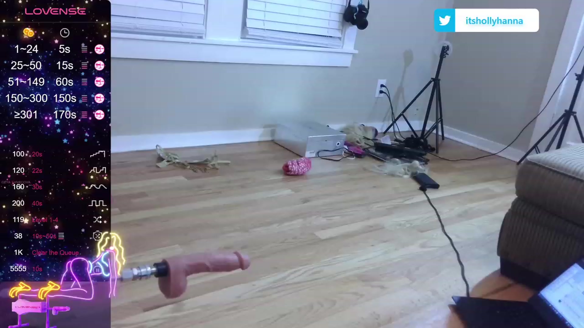 Gallery image thumbnail from HollyHanna's myfreecams stream on, 10/20/2023, 03:27 image 4 of 20