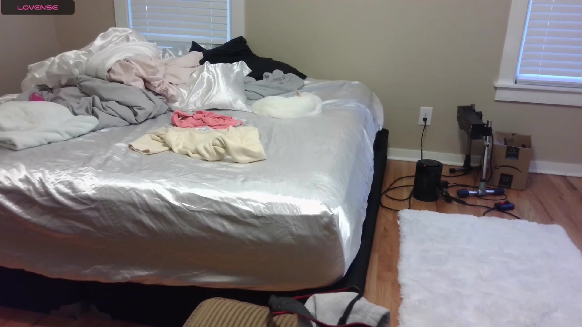 Gallery image thumbnail from HollyHanna's myfreecams stream on, 10/20/2023, 22:31 image 19 of 20