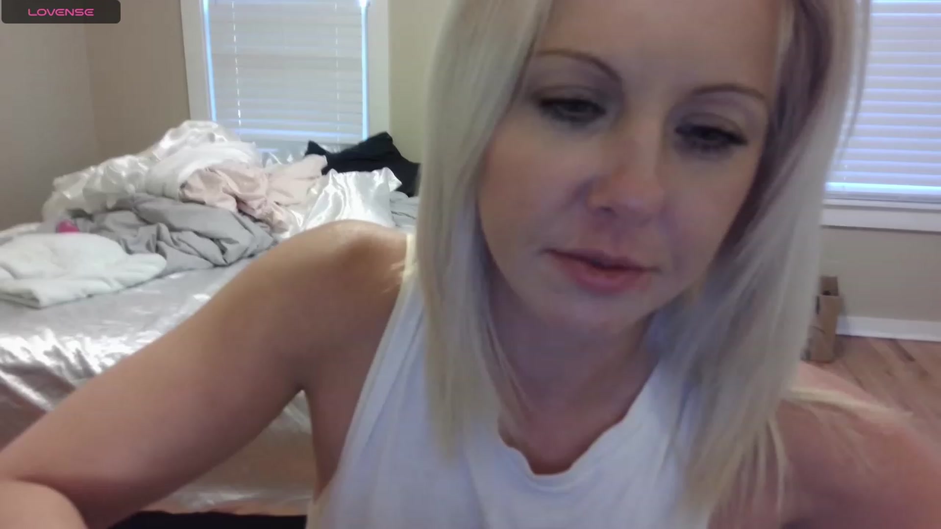 Gallery image thumbnail from HollyHanna's myfreecams stream on, 10/20/2023, 22:31 image 9 of 20