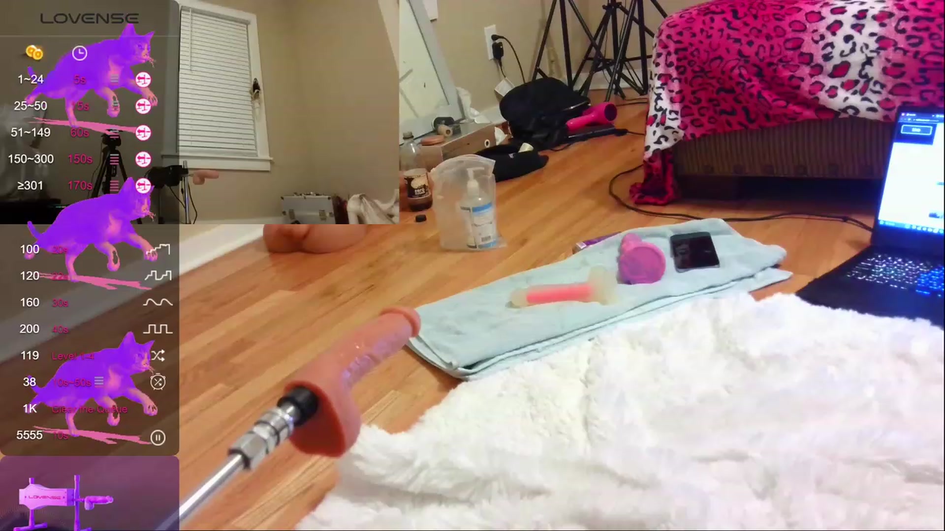 Gallery image thumbnail from HollyHanna's myfreecams stream on, 10/28/2023, 04:55 image 6 of 20