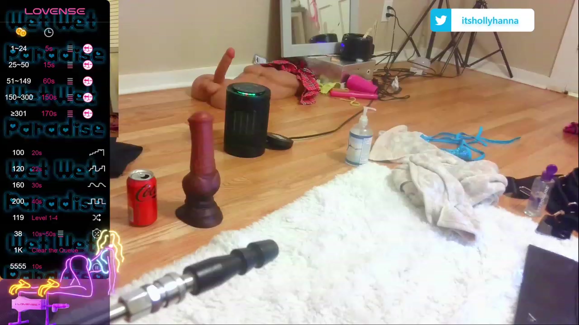 Gallery image thumbnail from HollyHanna's myfreecams stream on, 10/31/2023, 04:23 image 8 of 20