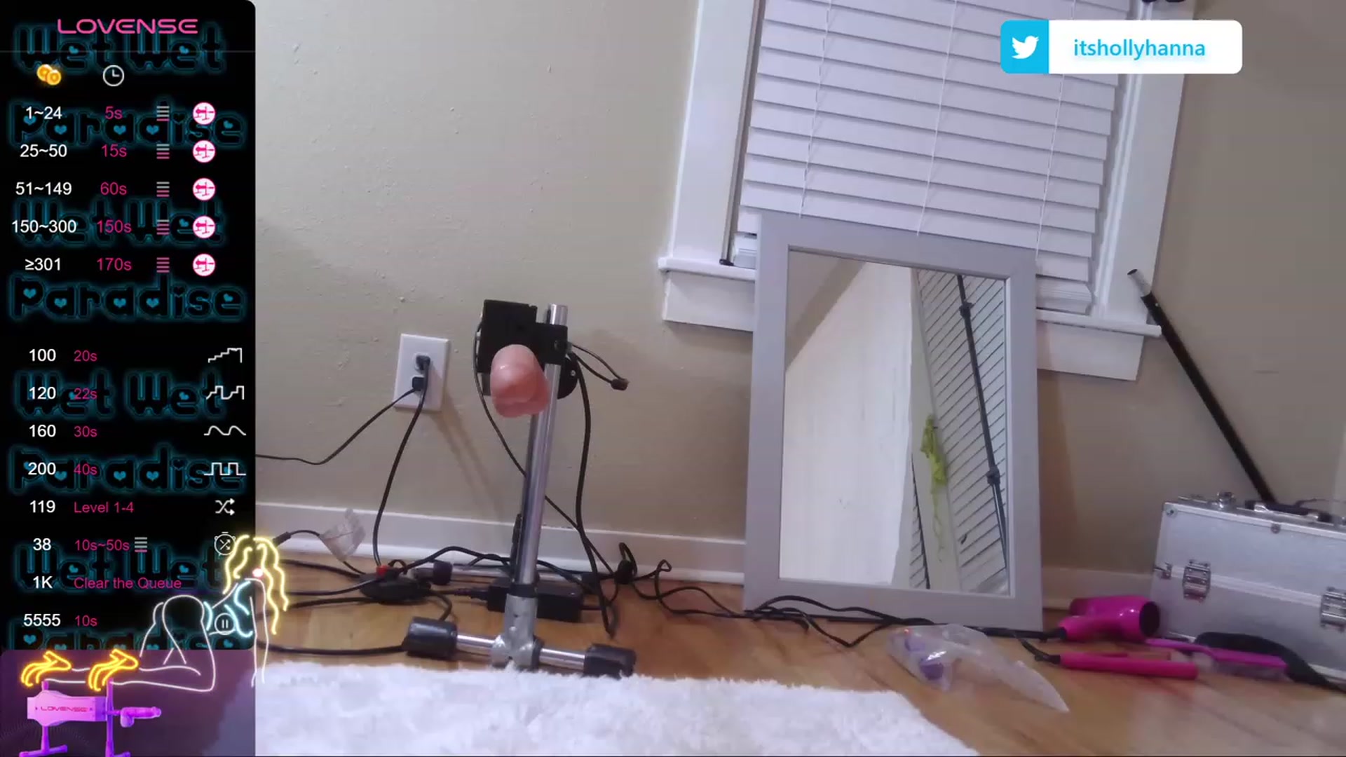 Gallery image thumbnail from HollyHanna's myfreecams stream on, 11/04/2023, 02:38 image 4 of 20