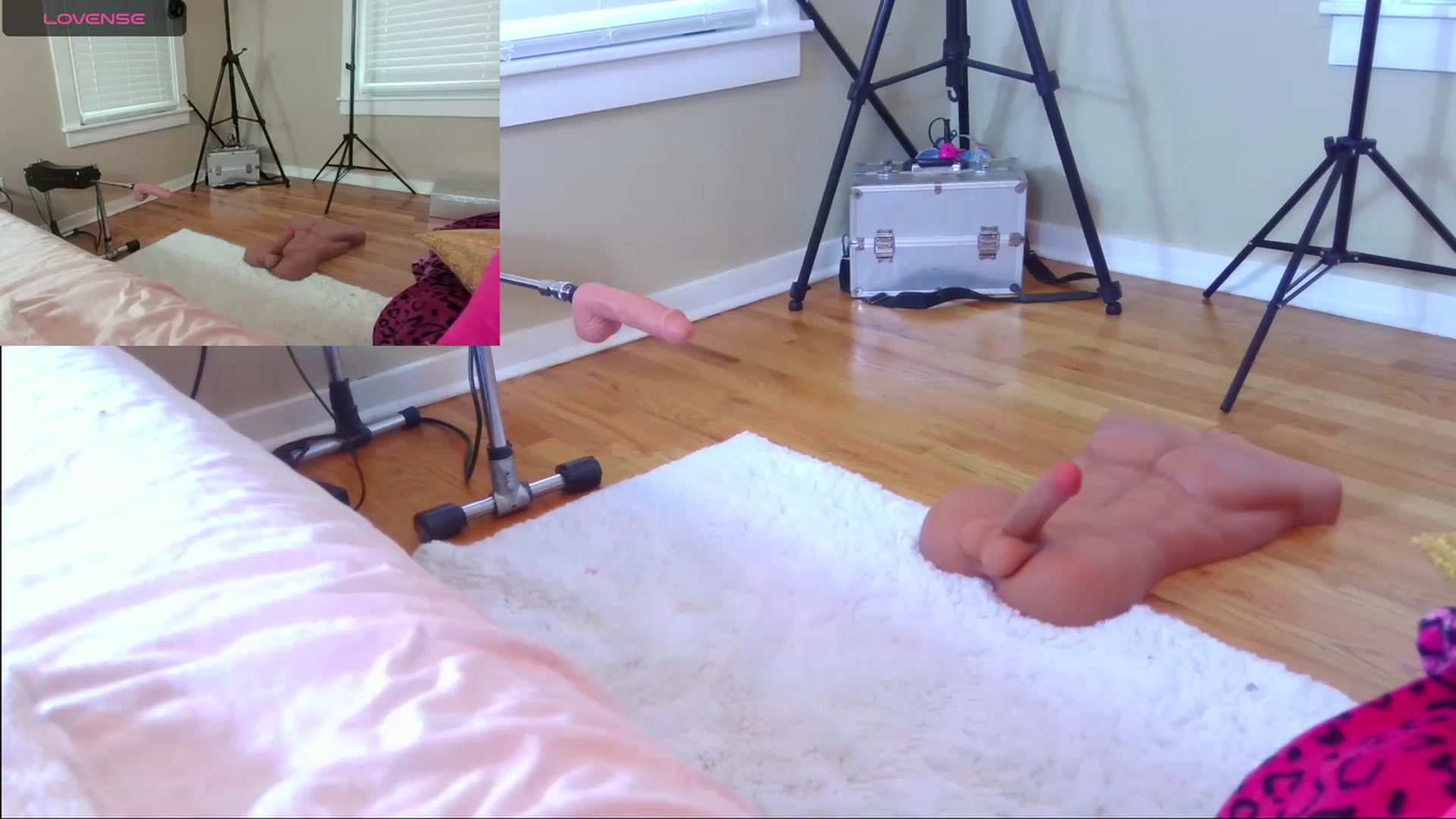 Gallery image thumbnail from HollyHanna's myfreecams stream on, 11/05/2023, 21:11 image 6 of 20