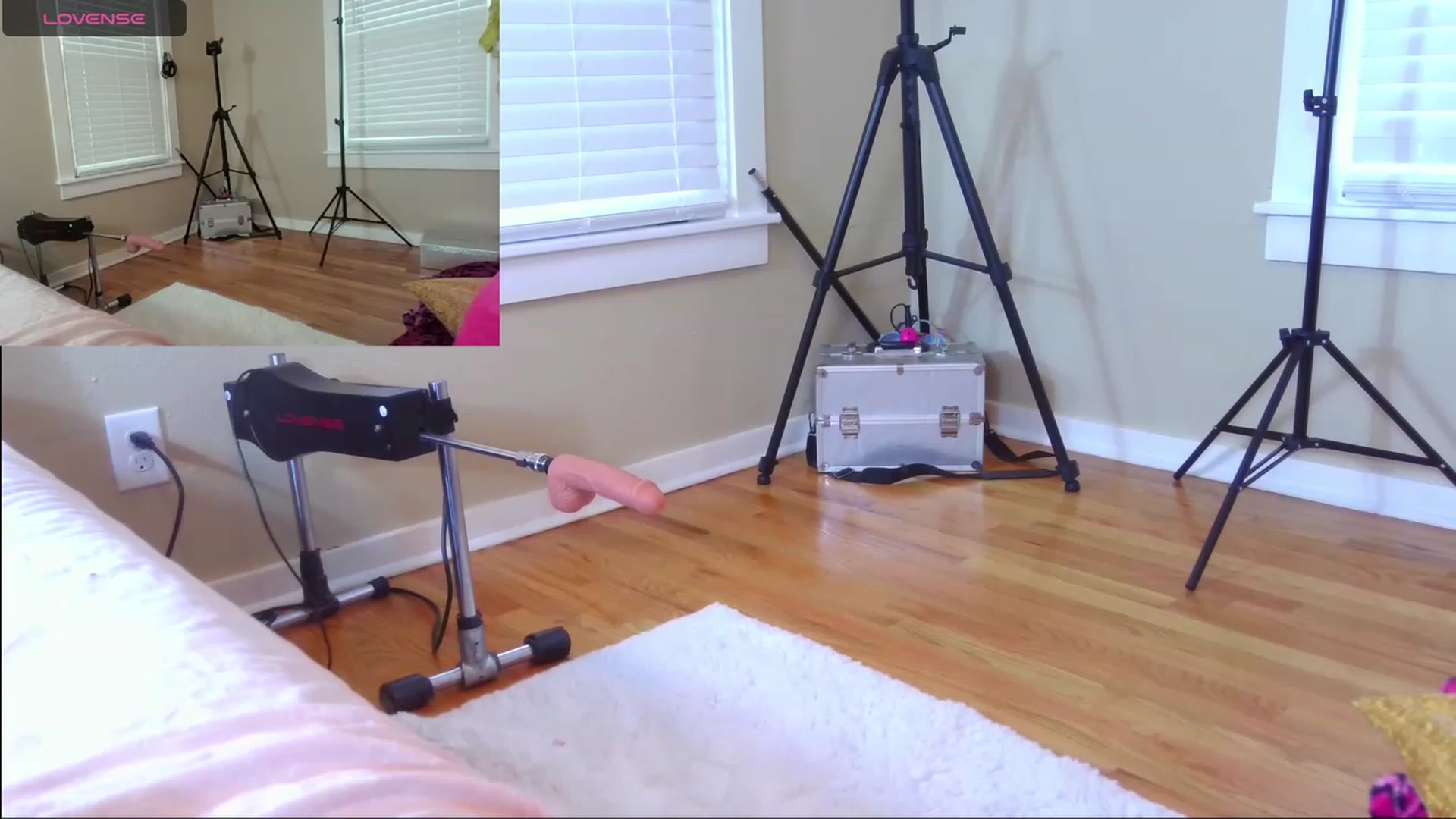 Gallery image thumbnail from HollyHanna's myfreecams stream on, 11/05/2023, 21:11 image 4 of 20