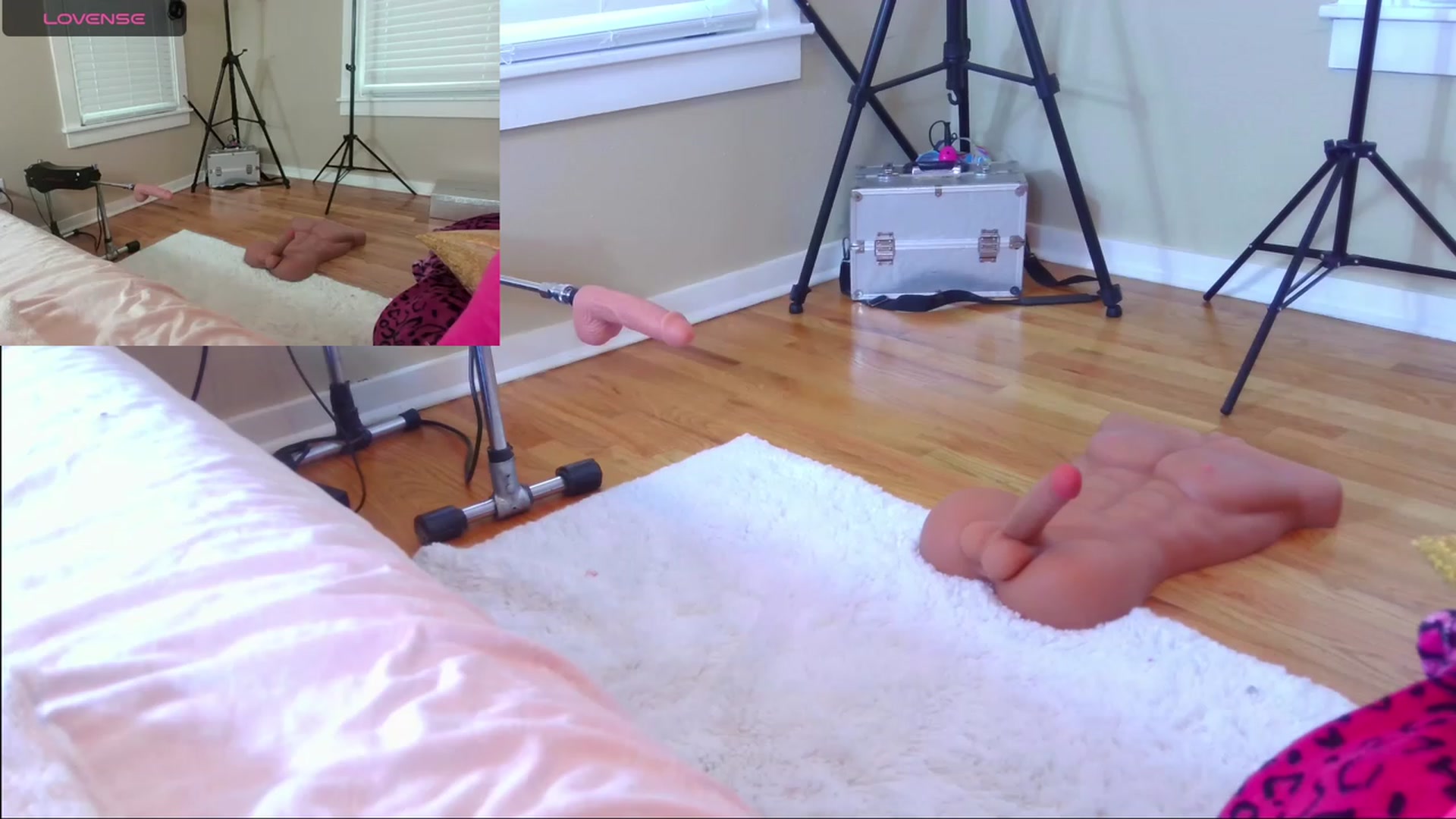 Gallery image thumbnail from HollyHanna's myfreecams stream on, 11/05/2023, 21:11 image 8 of 20