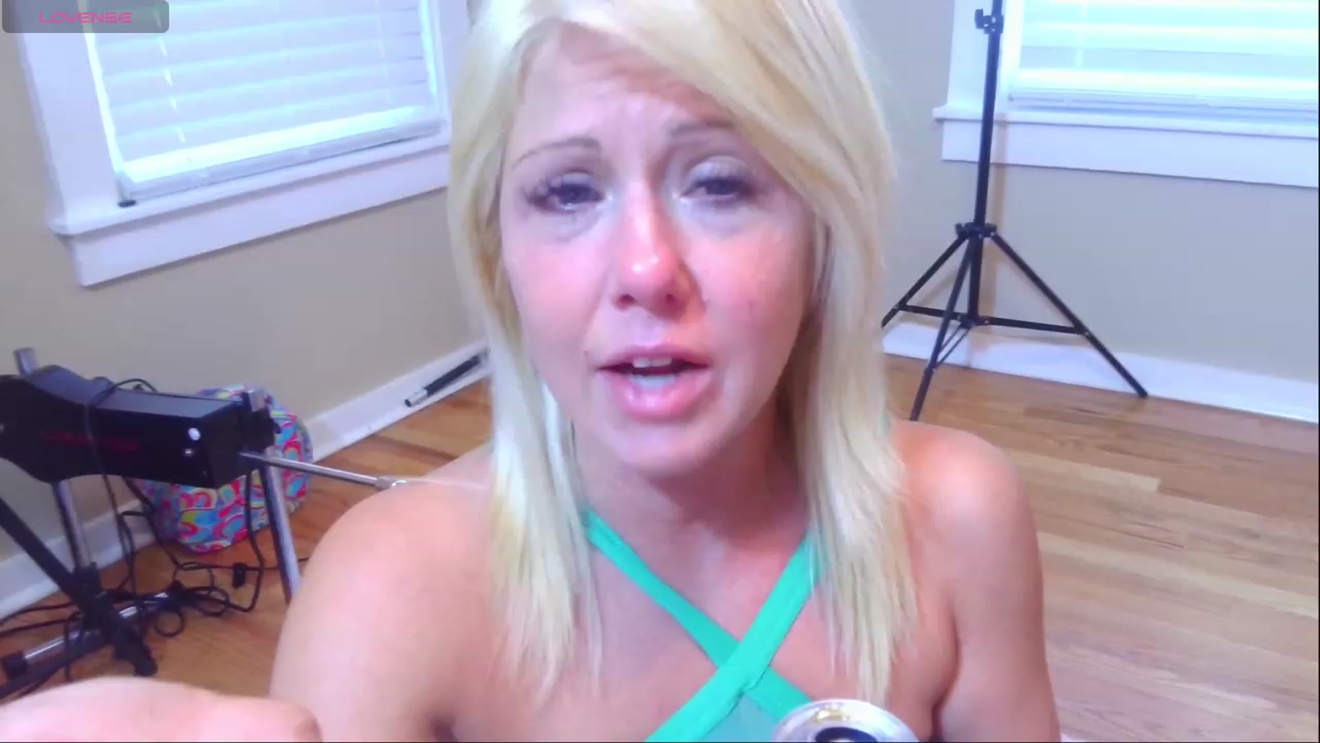 Gallery image thumbnail from HollyHanna's myfreecams stream on, 11/08/2023, 21:48 image 10 of 20