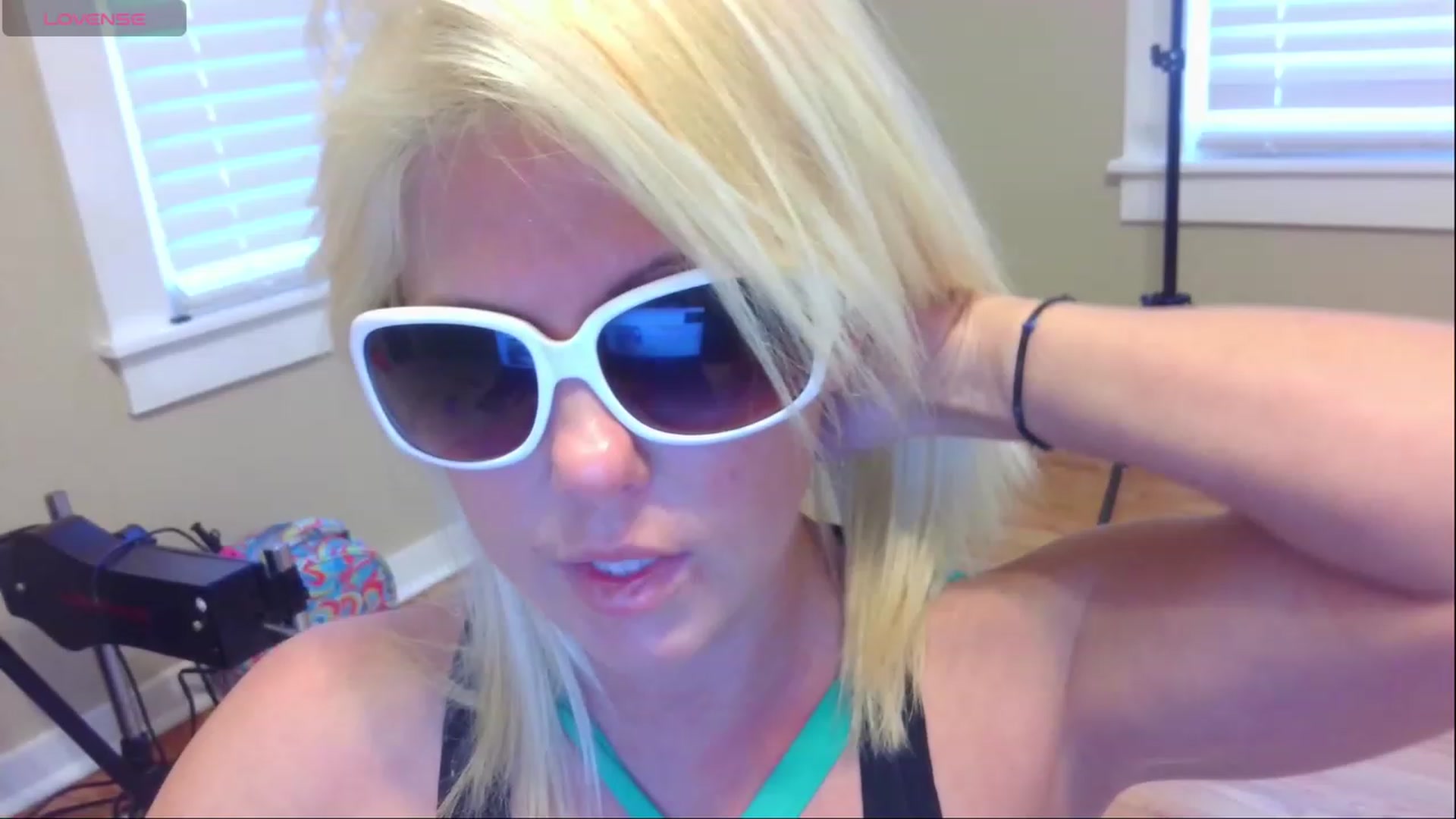 Gallery image thumbnail from HollyHanna's myfreecams stream on, 11/08/2023, 21:48 image 5 of 20