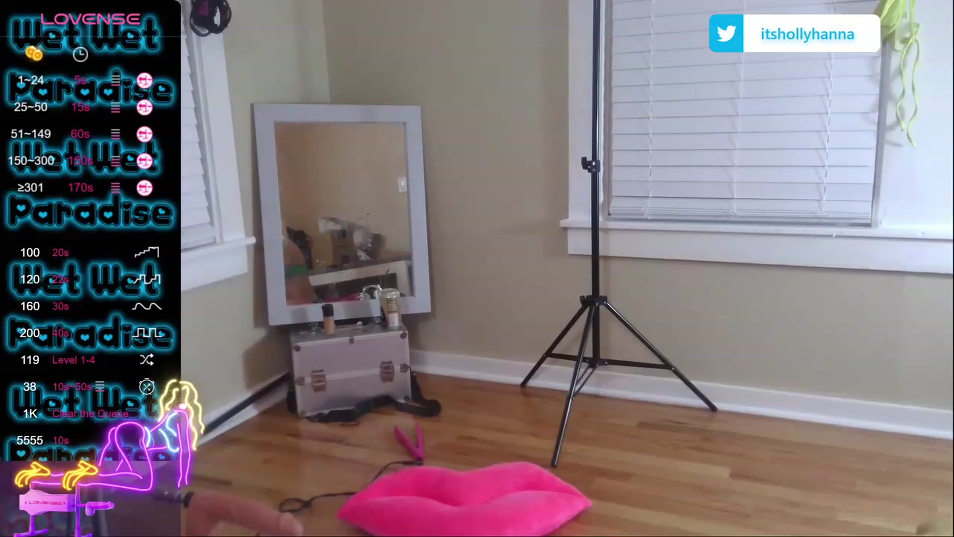 Gallery image thumbnail from HollyHanna's myfreecams stream on, 11/09/2023, 24:38 image 17 of 20