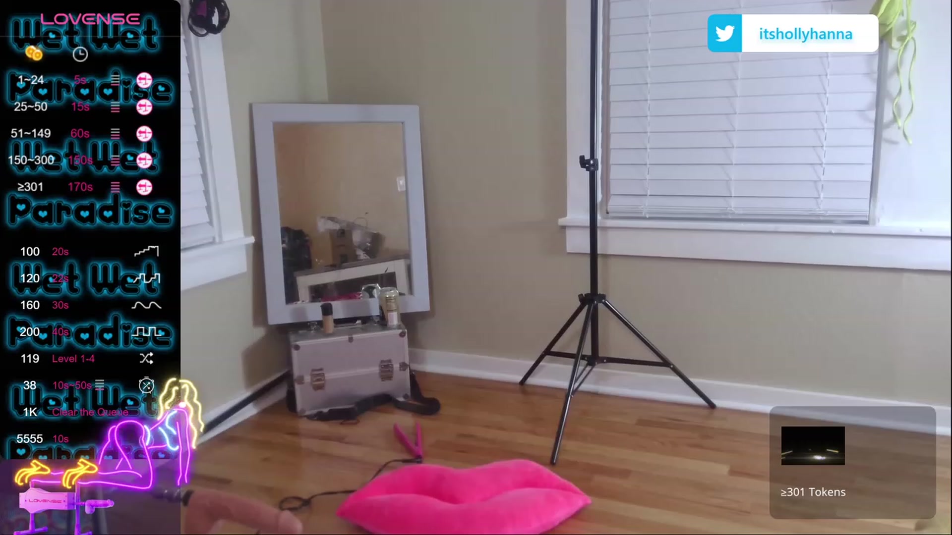 Gallery image thumbnail from HollyHanna's myfreecams stream on, 11/09/2023, 24:38 image 18 of 20