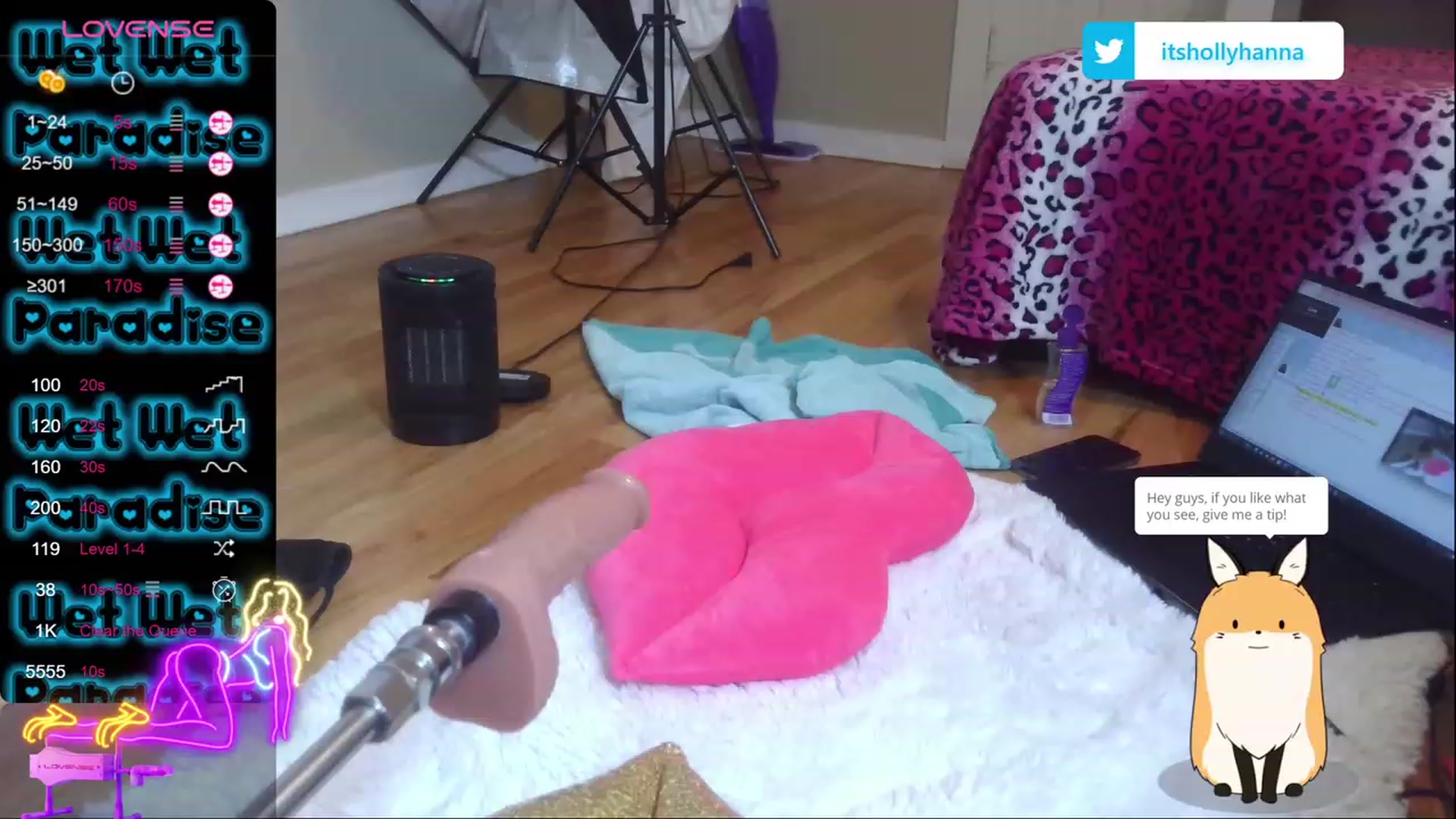 Gallery image thumbnail from HollyHanna's myfreecams stream on, 11/10/2023, 04:14 image 14 of 20