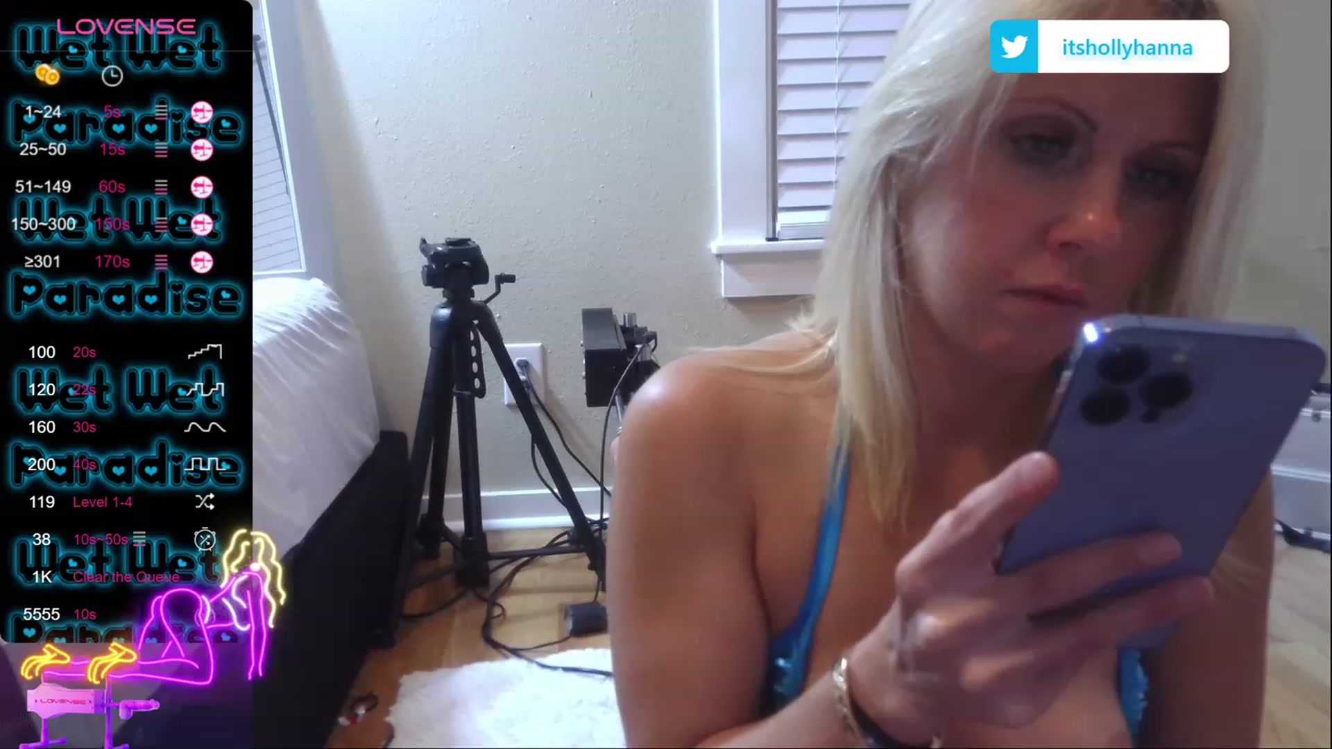 Gallery image thumbnail from HollyHanna's myfreecams stream on, 11/10/2023, 08:42 image 18 of 20