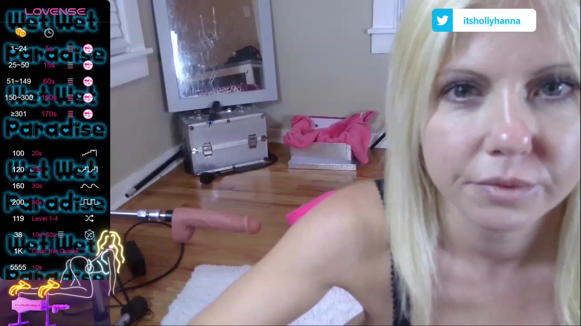 Gallery image thumbnail from HollyHanna's myfreecams stream on, 11/14/2023, 02:37 image 2 of 20