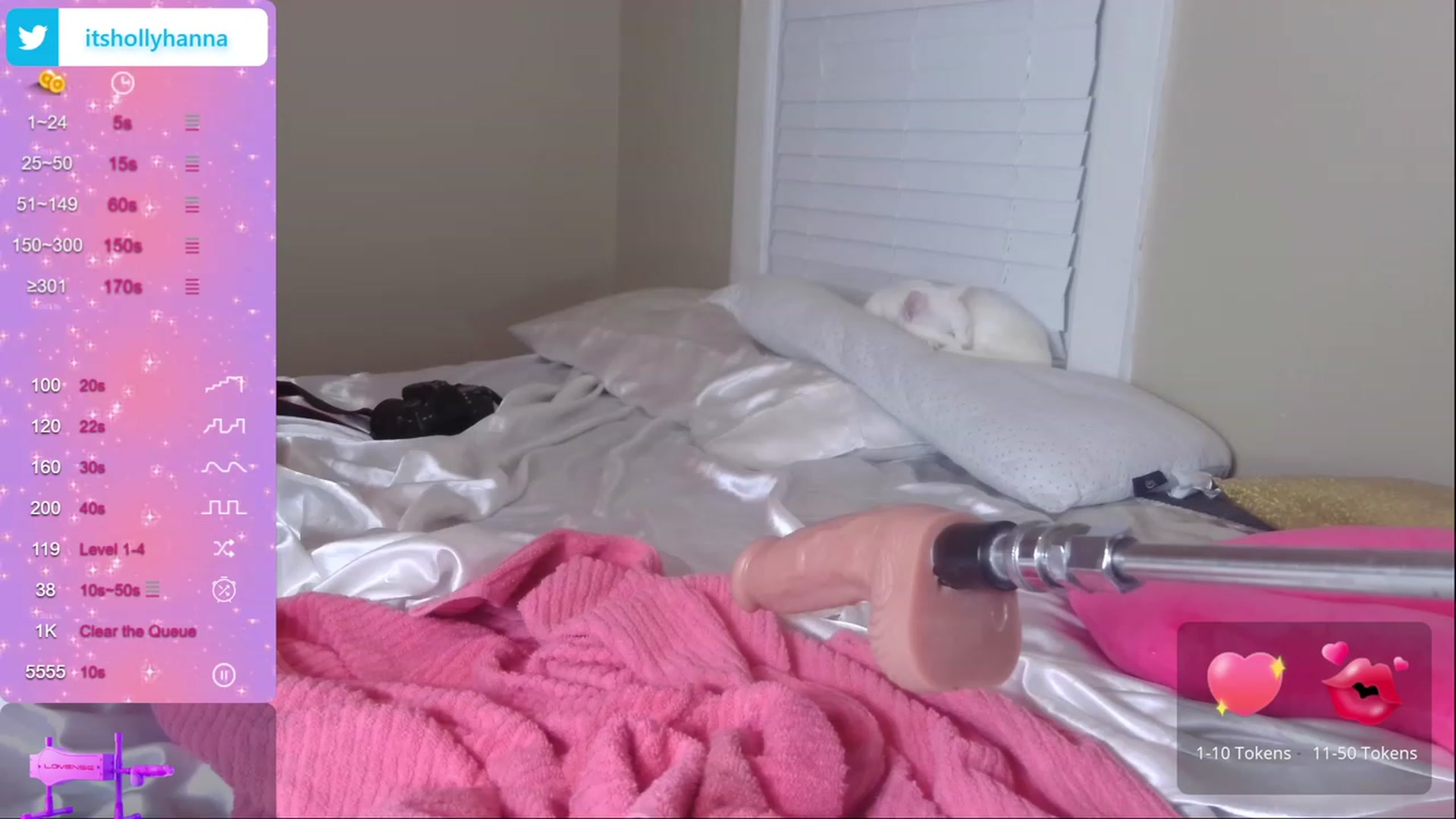 Gallery image thumbnail from HollyHanna's myfreecams stream on, 11/19/2023, 08:06 image 17 of 20