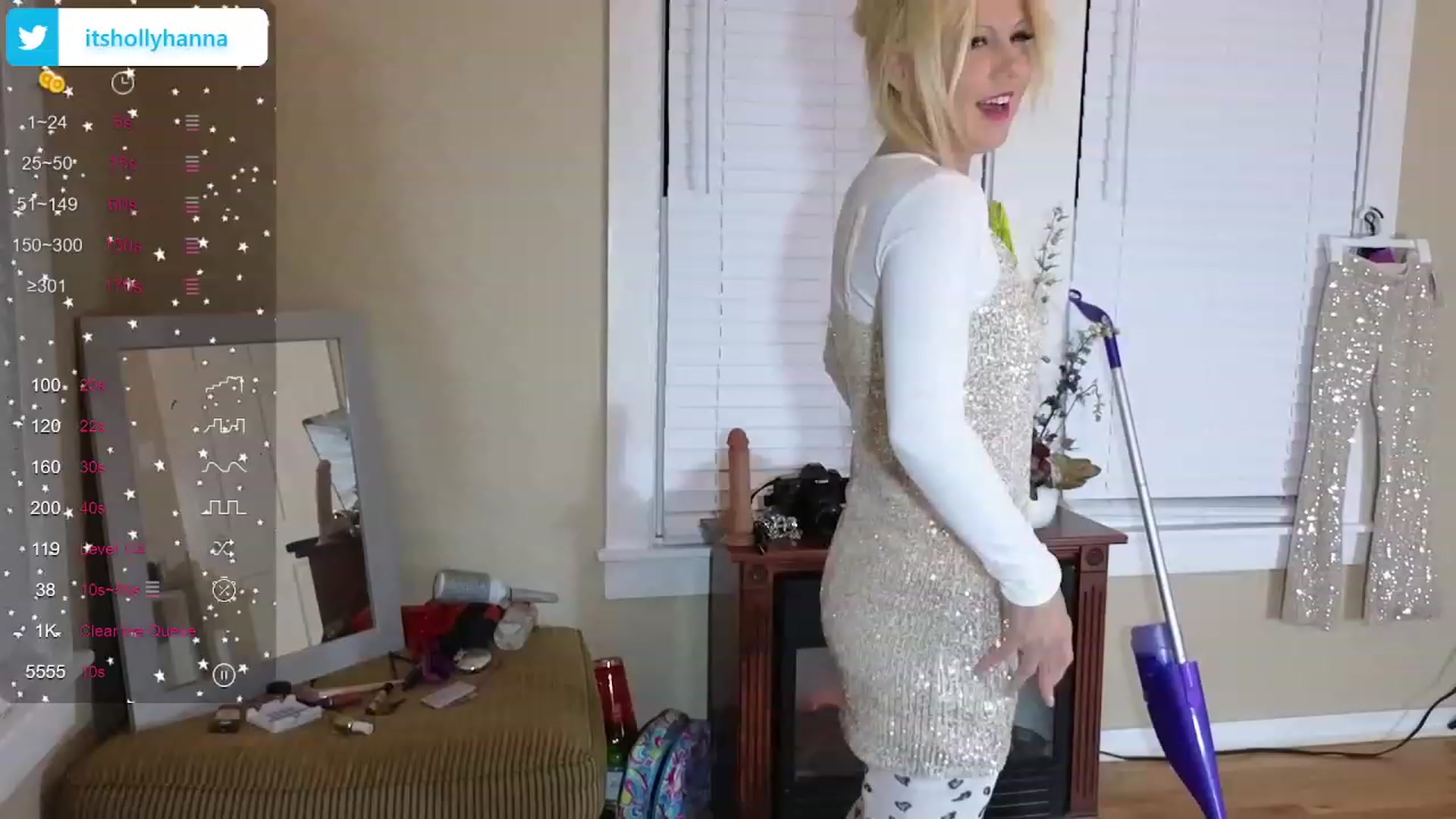 Gallery image thumbnail from HollyHanna's myfreecams stream on, 11/29/2023, 03:15 image 13 of 20