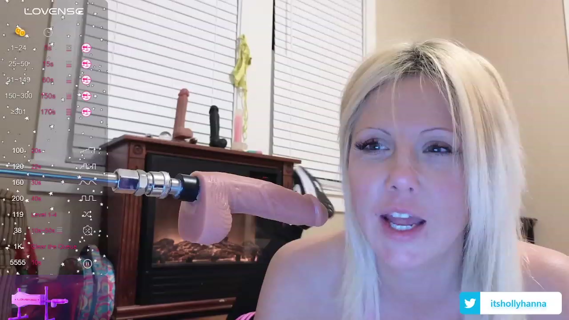 Gallery image thumbnail from HollyHanna's myfreecams stream on, 12/13/2023, 01:00 image 10 of 20